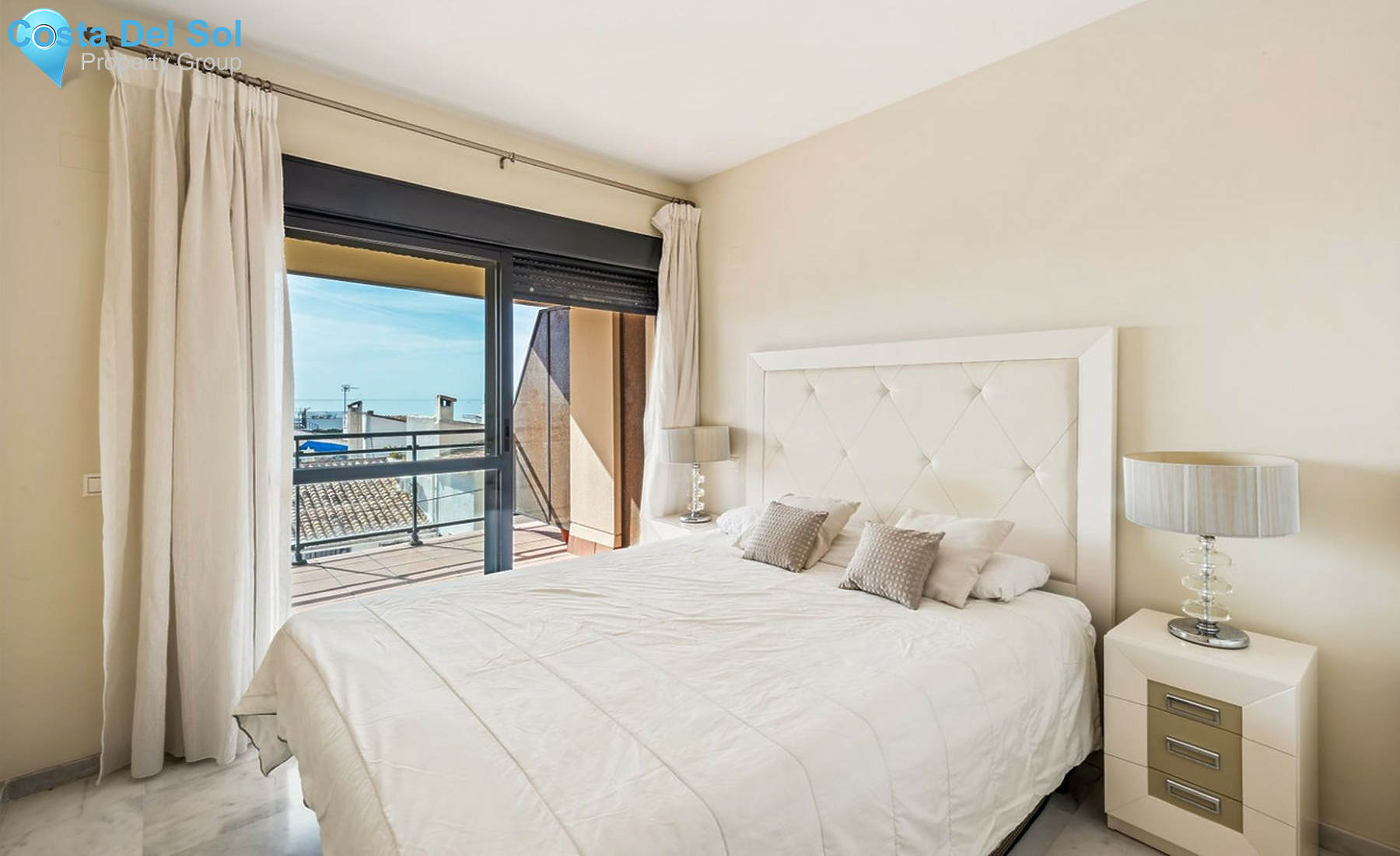 Middle Floor Apartment in Estepona-1475812