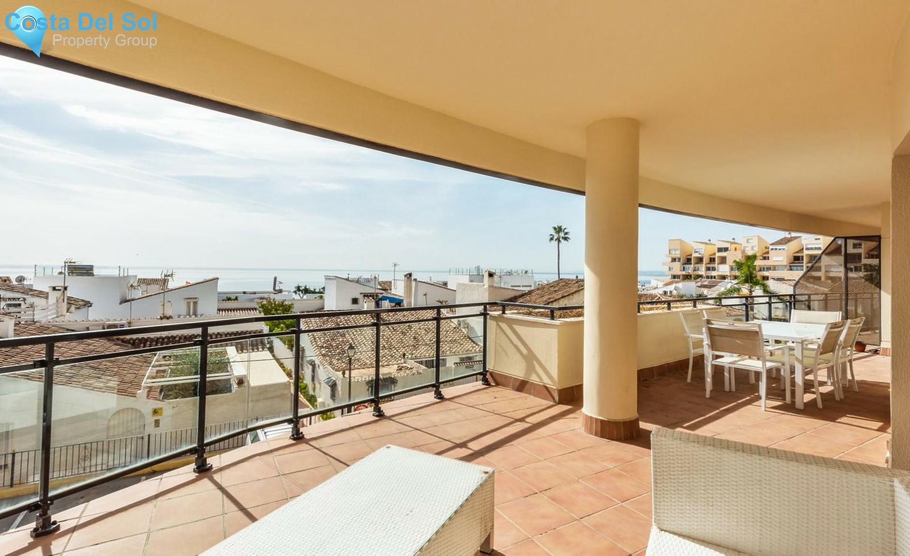 Middle Floor Apartment in Estepona-1475809