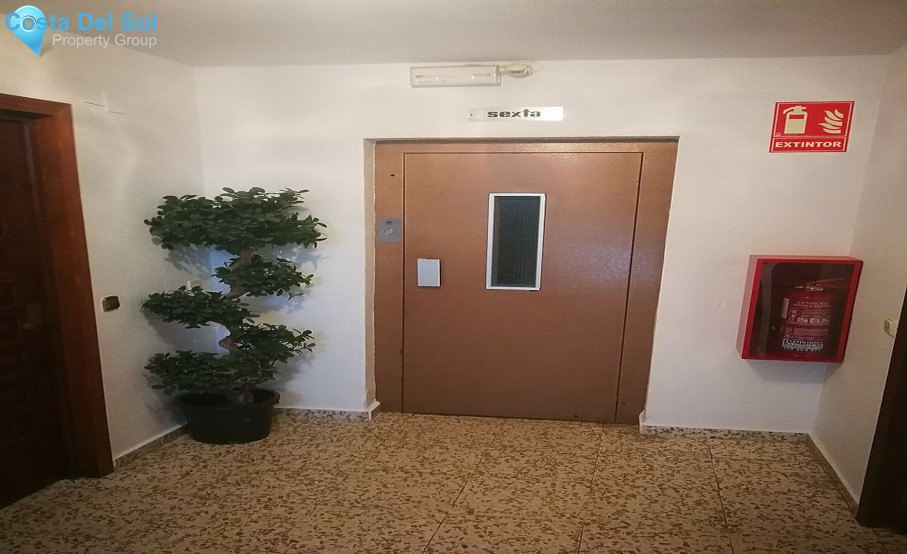 Middle Floor Apartment in Estepona-1476381