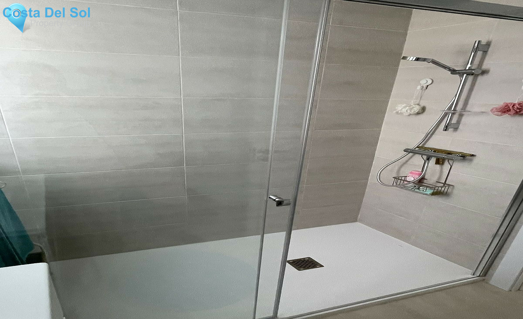Middle Floor Apartment in Estepona-1478323