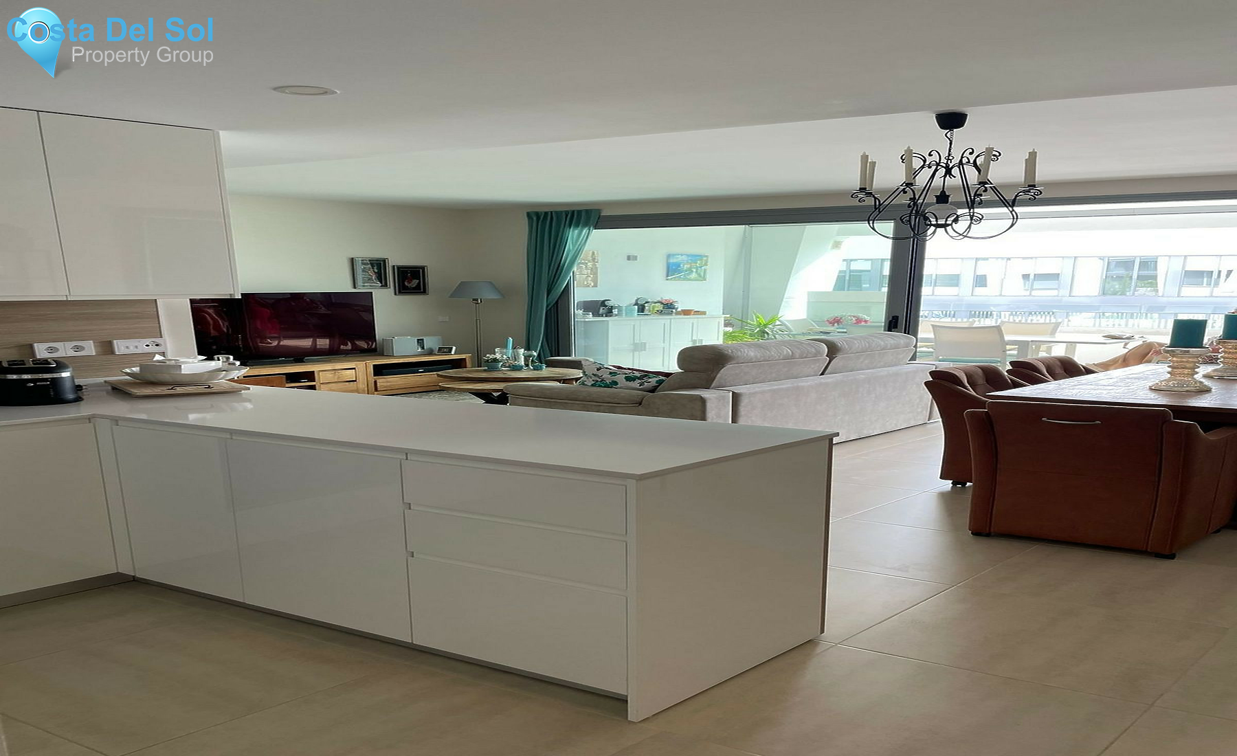 Middle Floor Apartment in Estepona-1478315