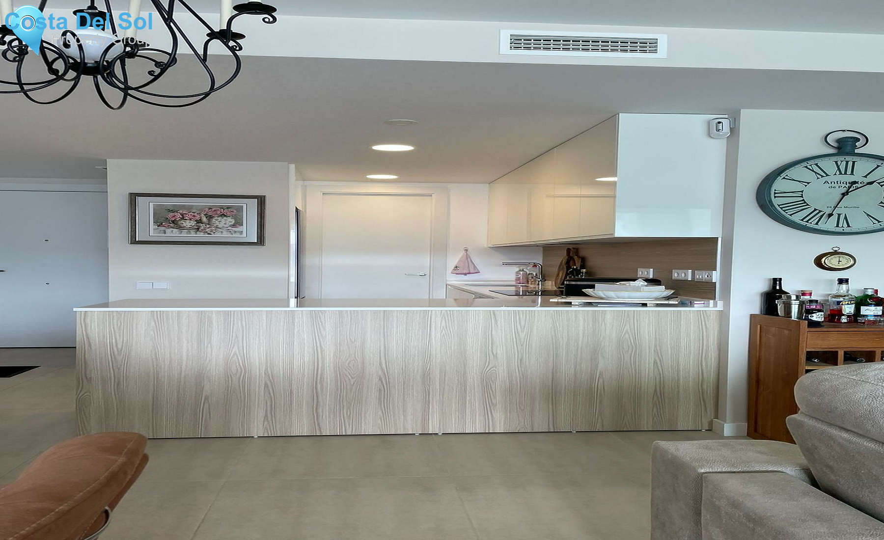 Middle Floor Apartment in Estepona-1478317