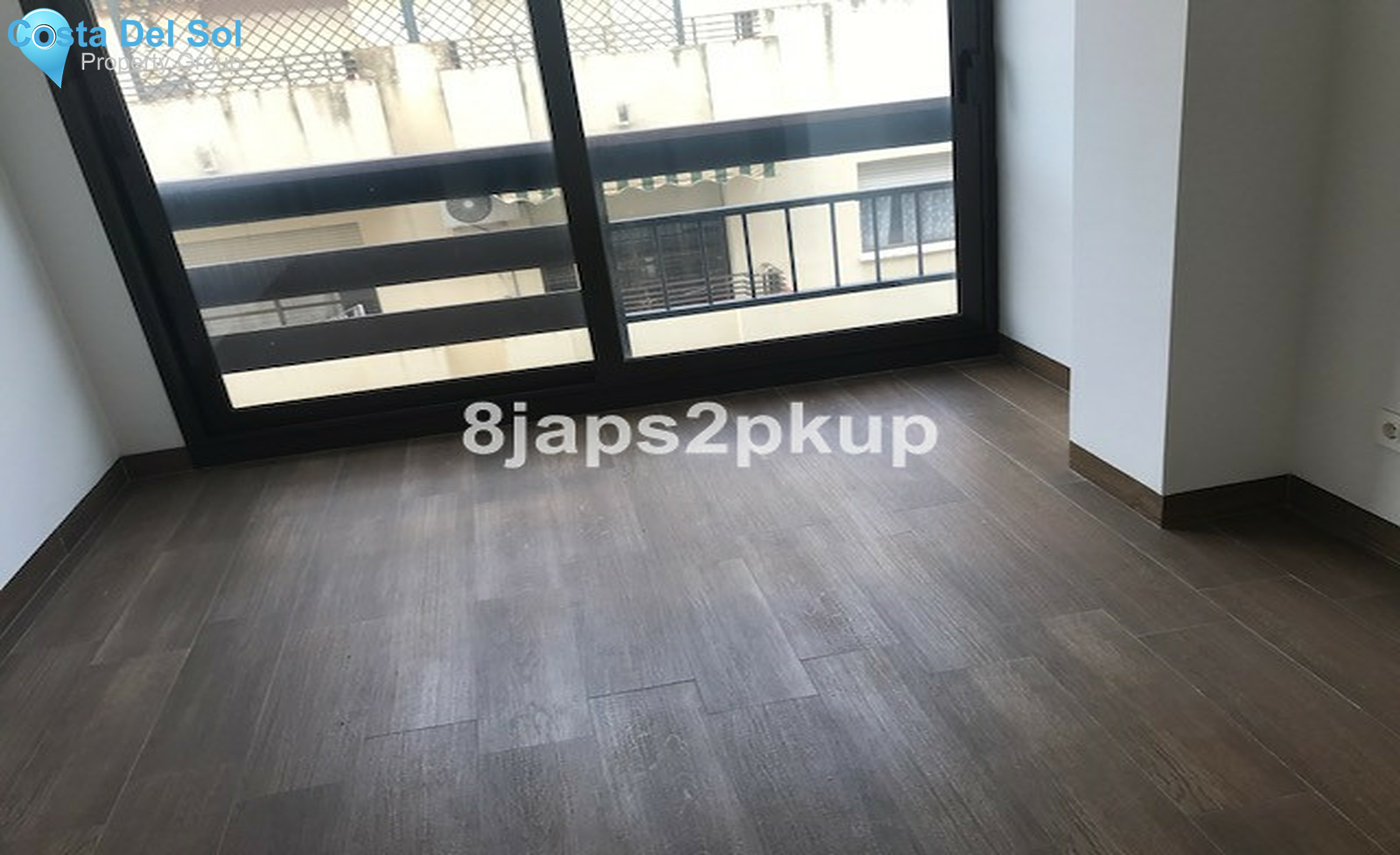 Middle Floor Apartment in Estepona-1491215