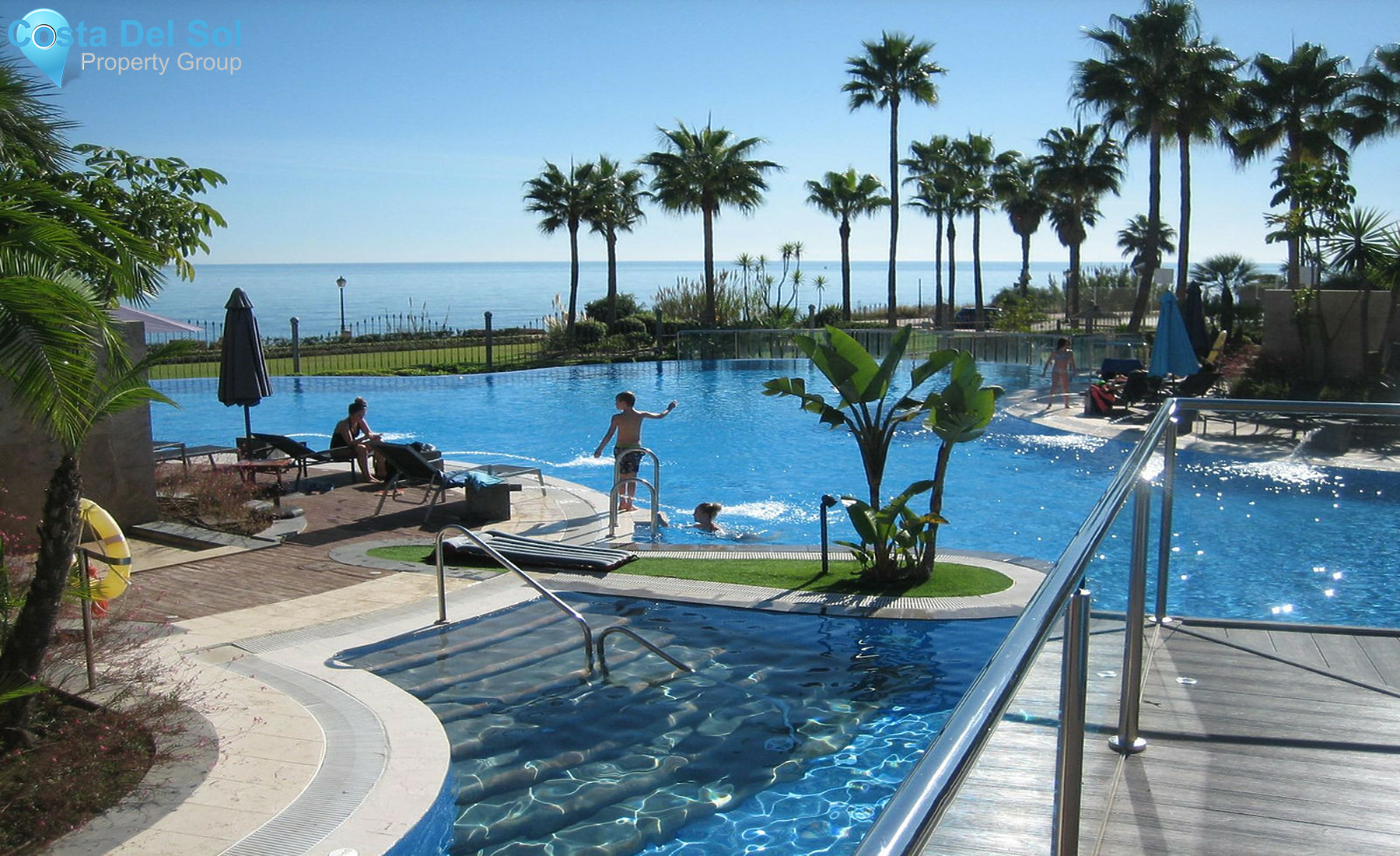 Middle Floor Apartment in Estepona-1501483