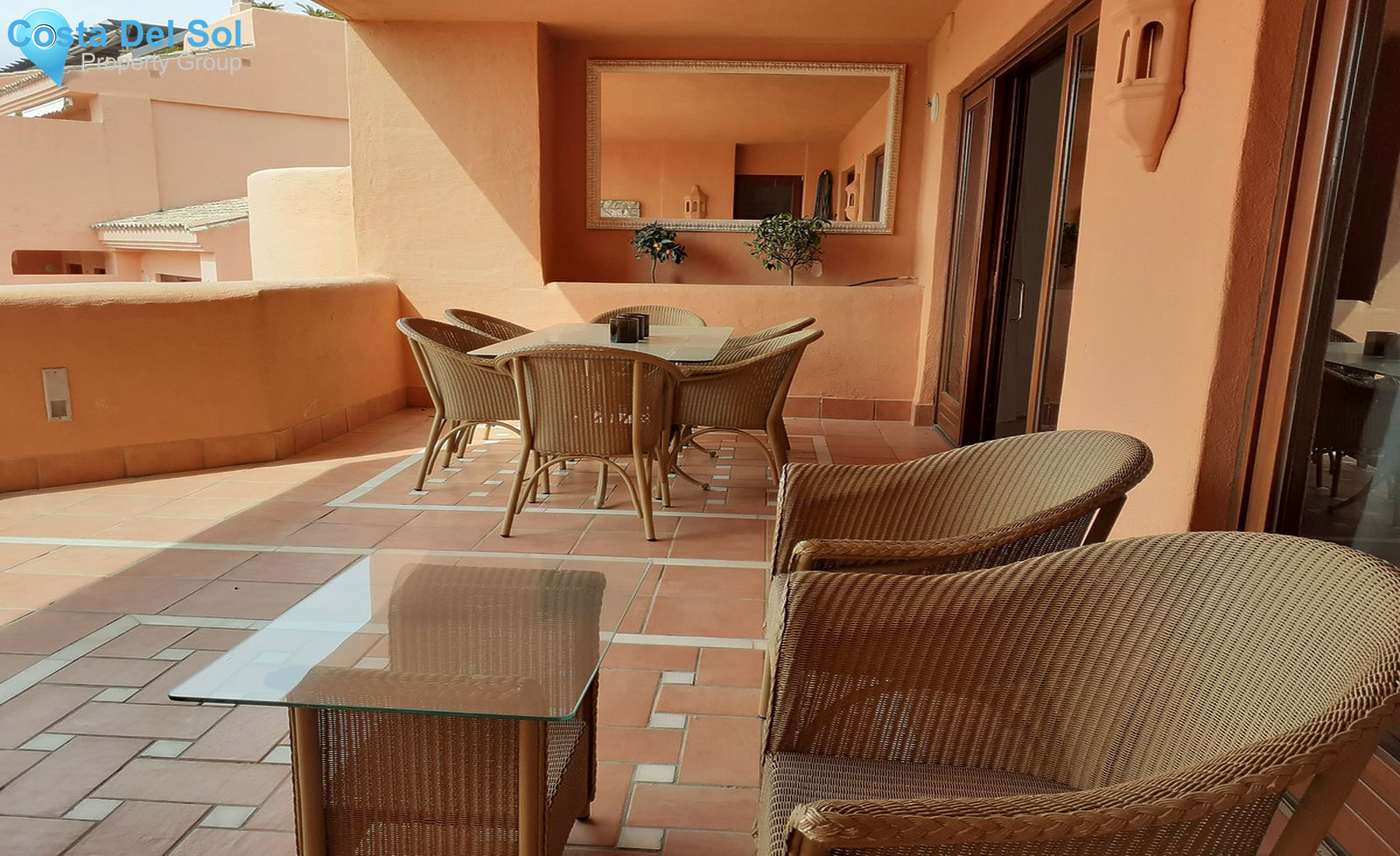 Middle Floor Apartment in Estepona-1501500