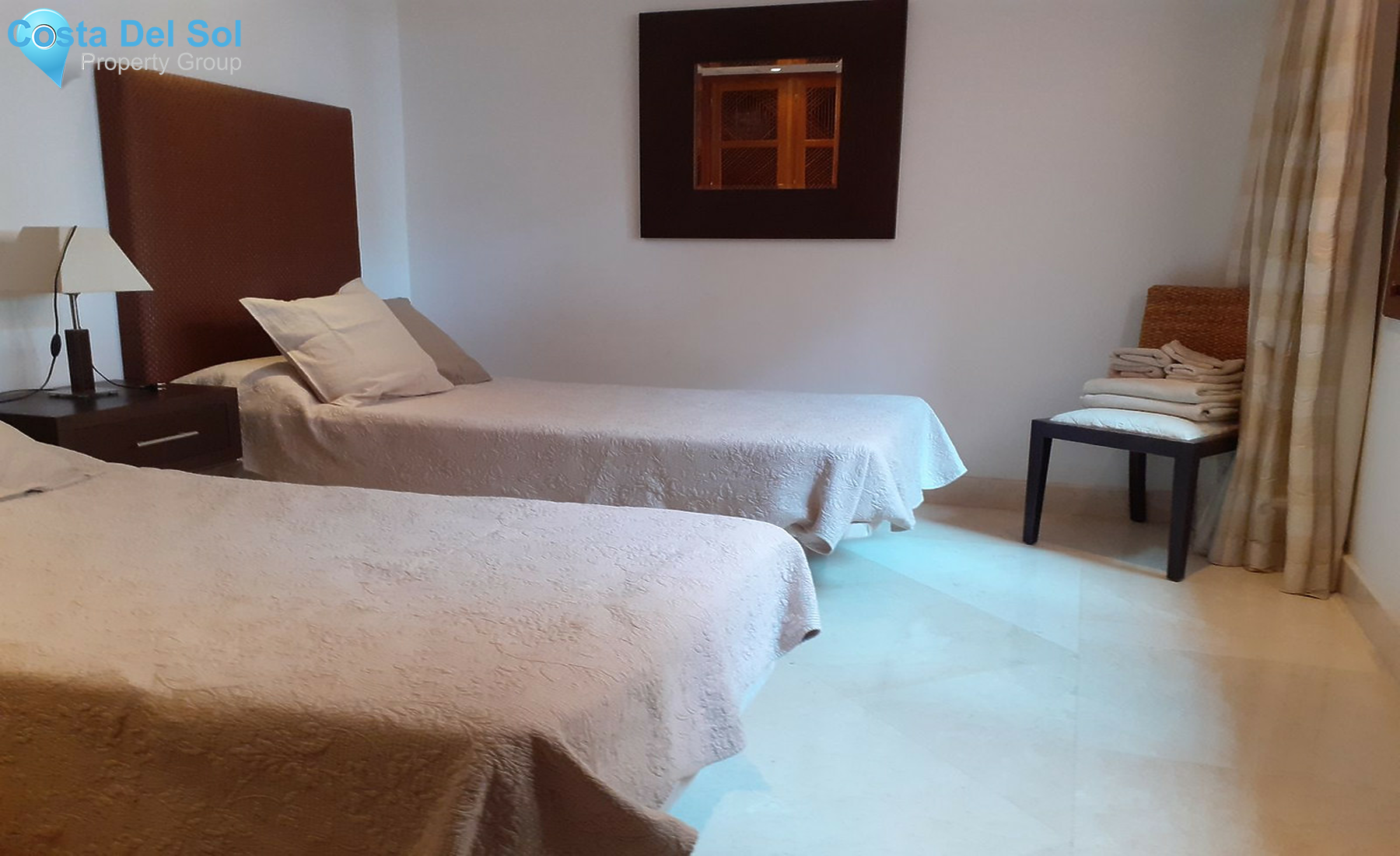 Middle Floor Apartment in Estepona-1501487