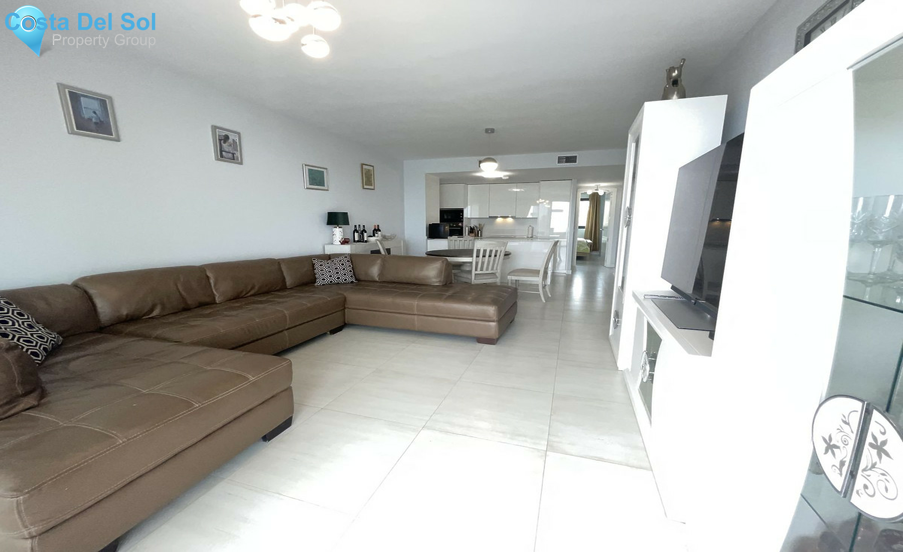 Middle Floor Apartment in Estepona-1510206