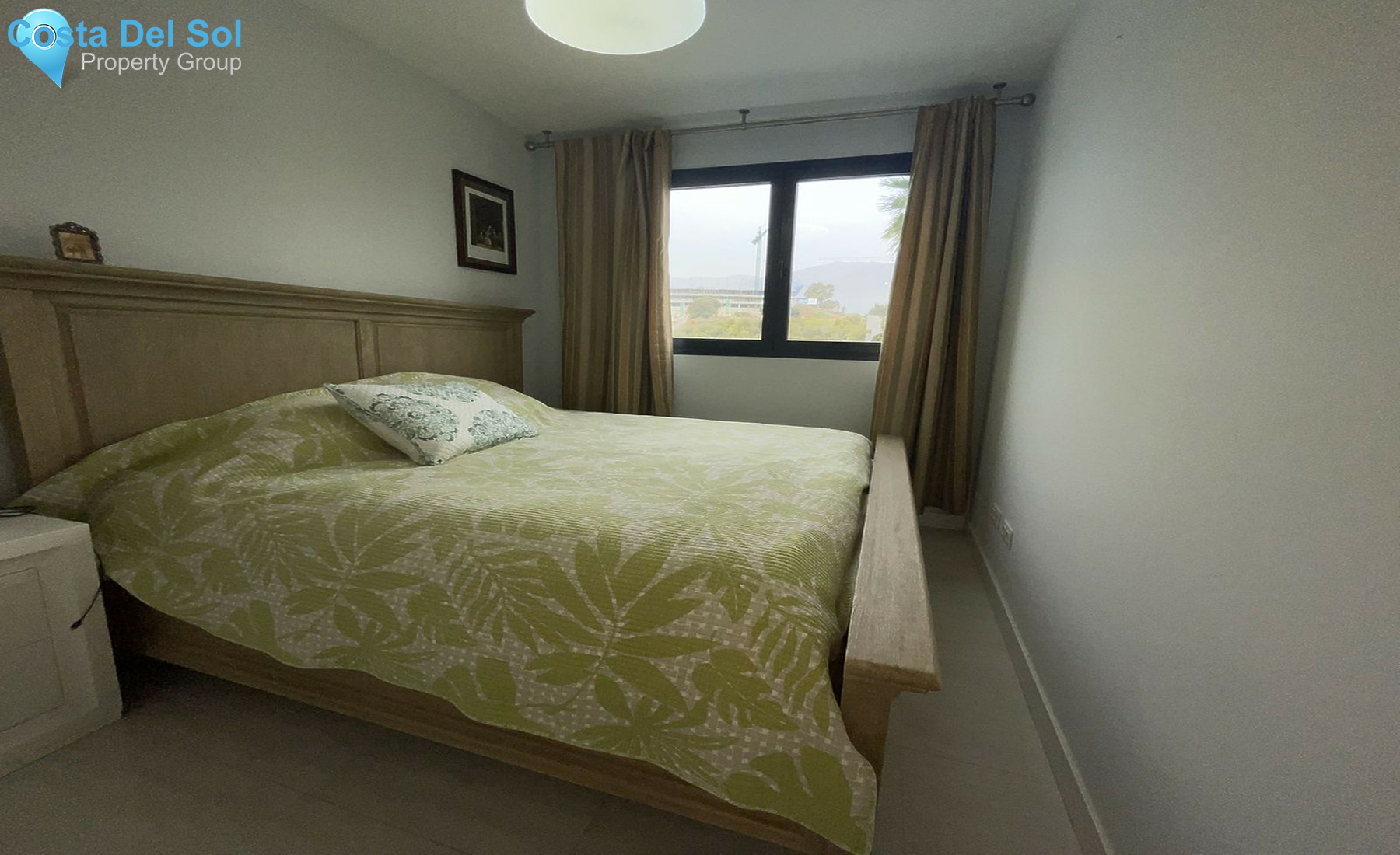 Middle Floor Apartment in Estepona-1510200