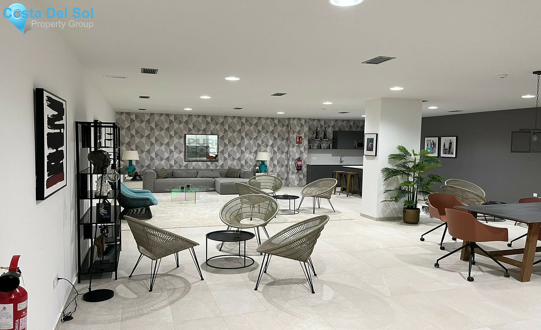 Middle Floor Apartment in Estepona-1527825