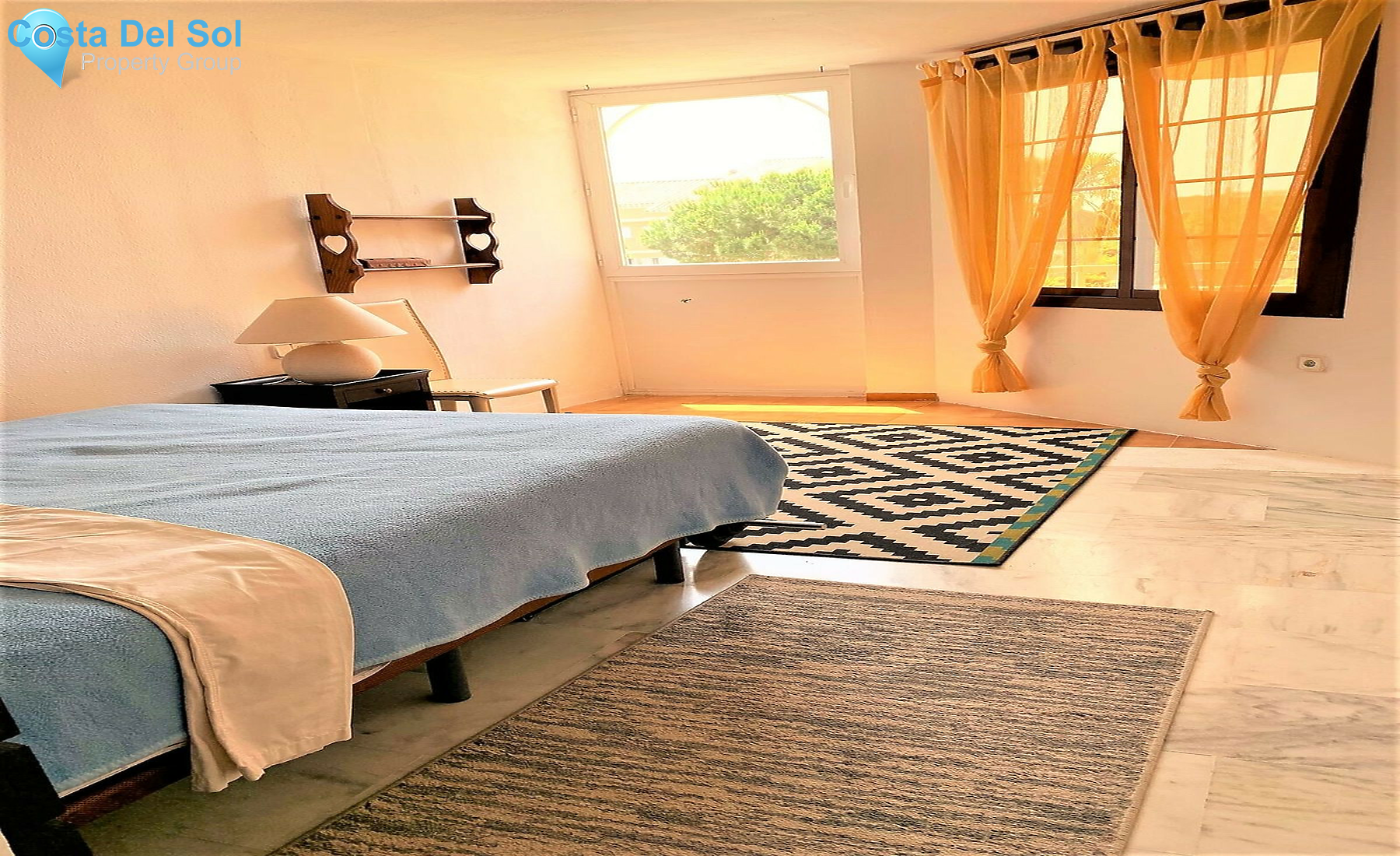 Middle Floor Apartment in Estepona-1528921