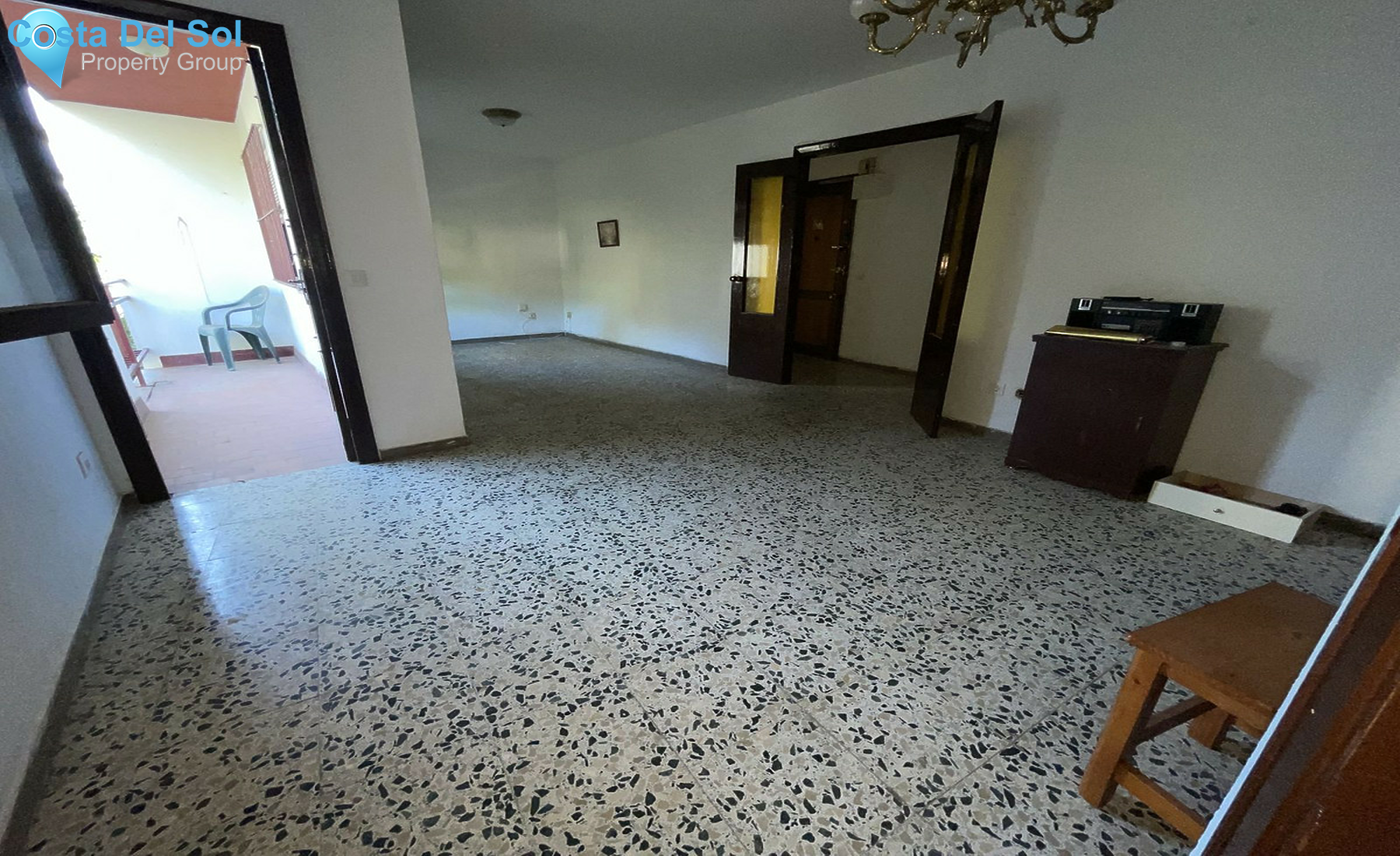 Middle Floor Apartment in Estepona