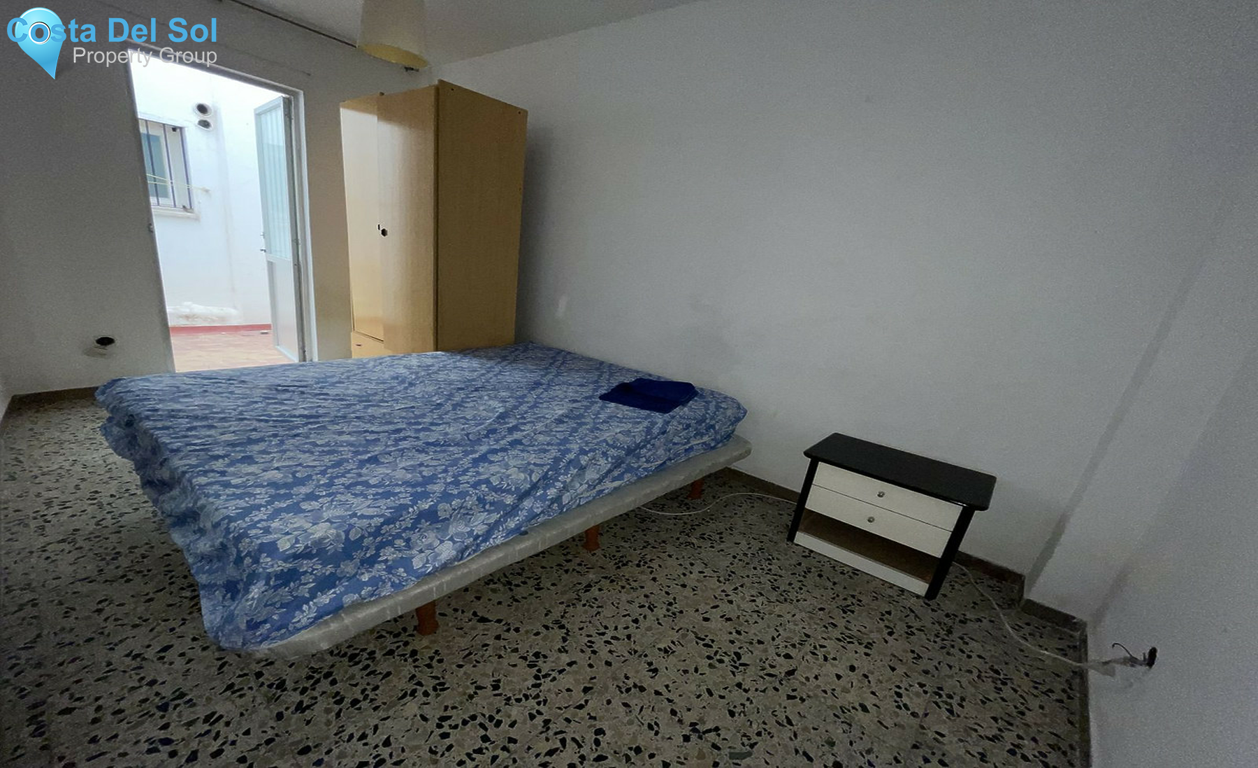 Middle Floor Apartment in Estepona-1537533
