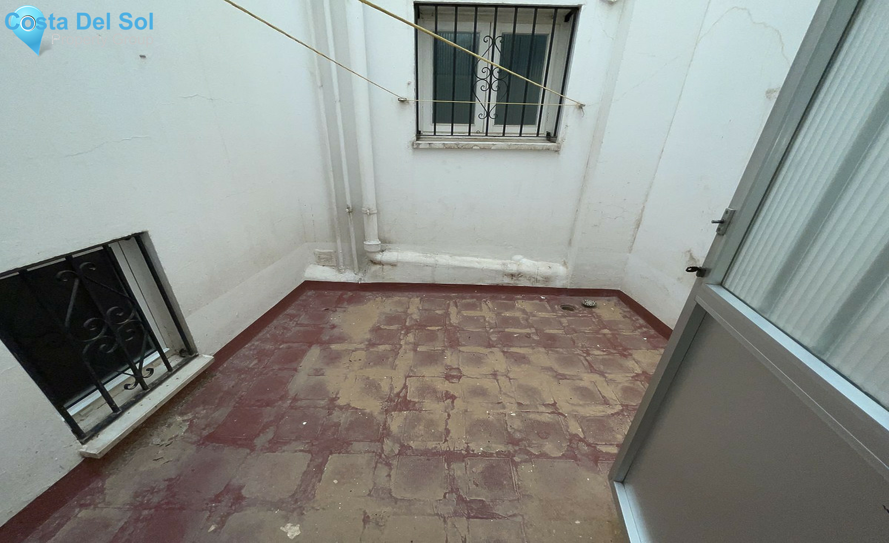Middle Floor Apartment in Estepona-1537534