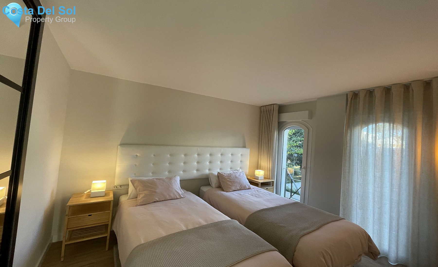 Middle Floor Apartment in Estepona-1542036