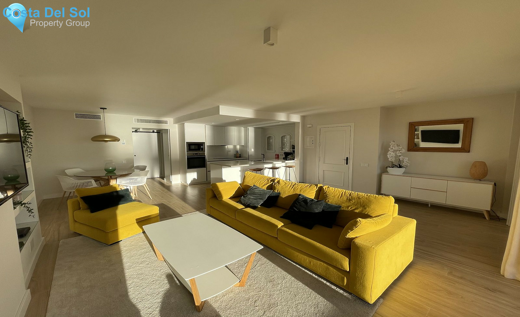 Middle Floor Apartment in Estepona-1542026