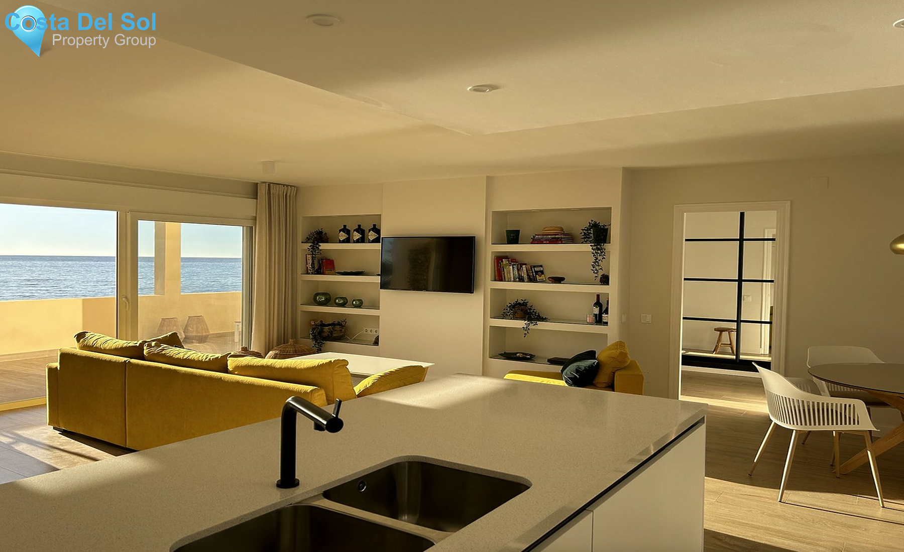 Middle Floor Apartment in Estepona-1542030