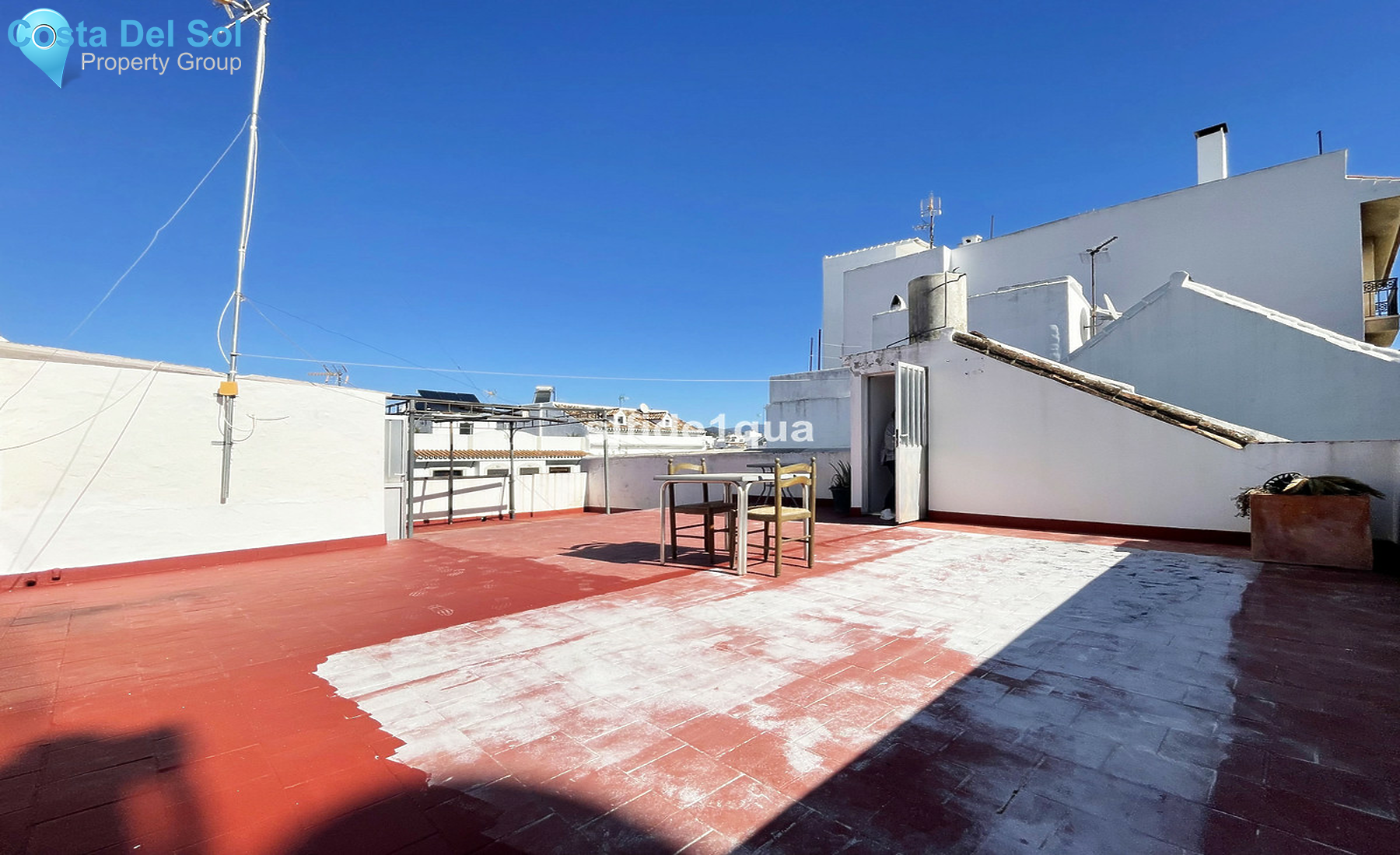 Middle Floor Apartment in Estepona-1556115