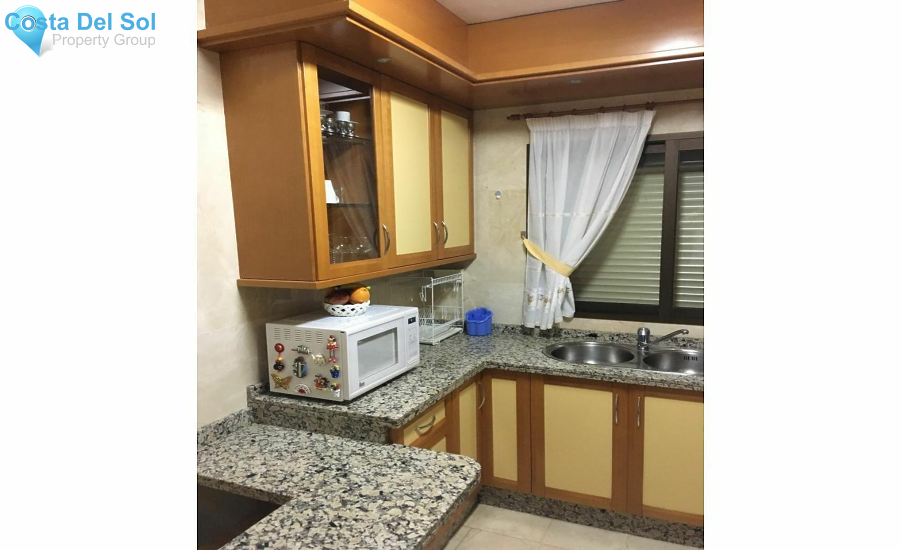 Middle Floor Apartment in Estepona-1130447