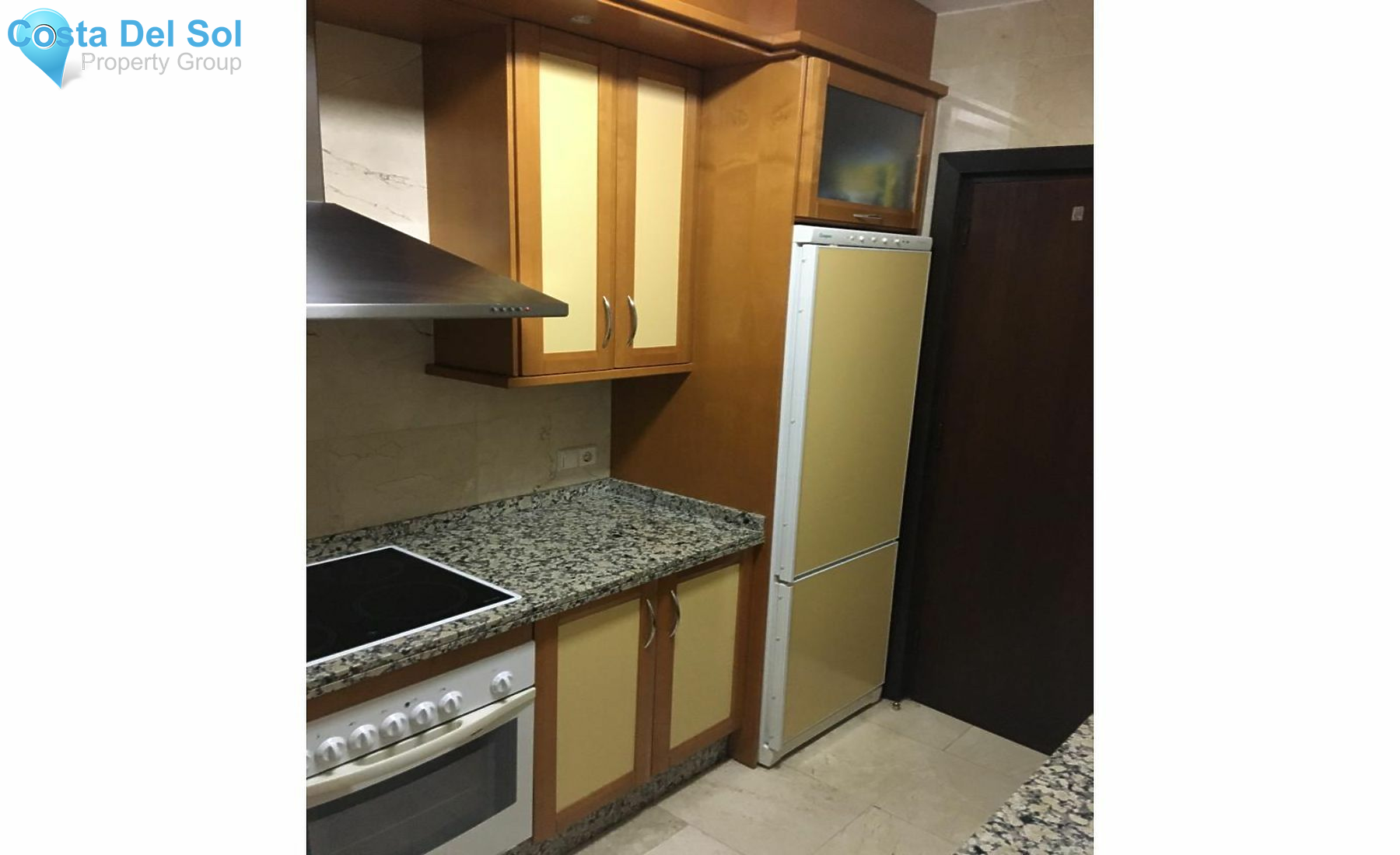 Middle Floor Apartment in Estepona-1130448