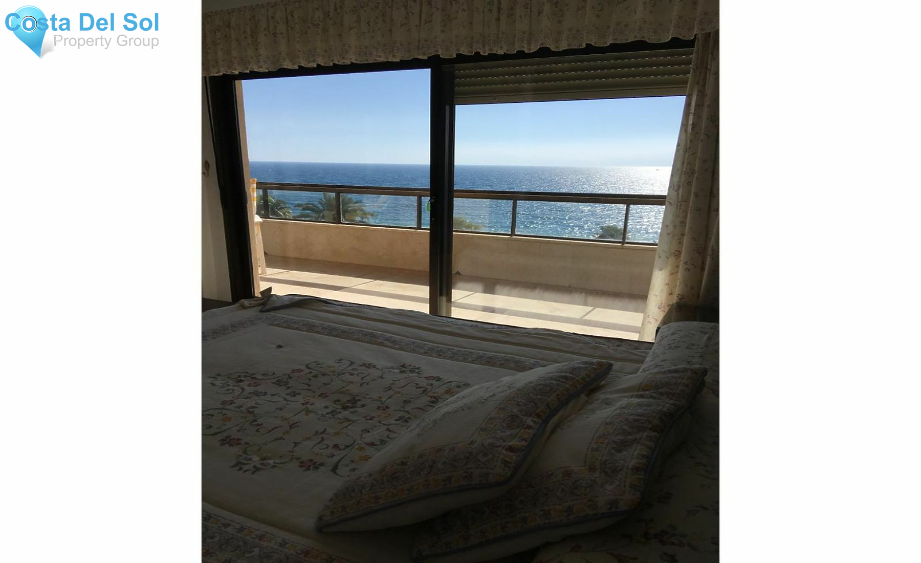 Middle Floor Apartment in Estepona-1130439