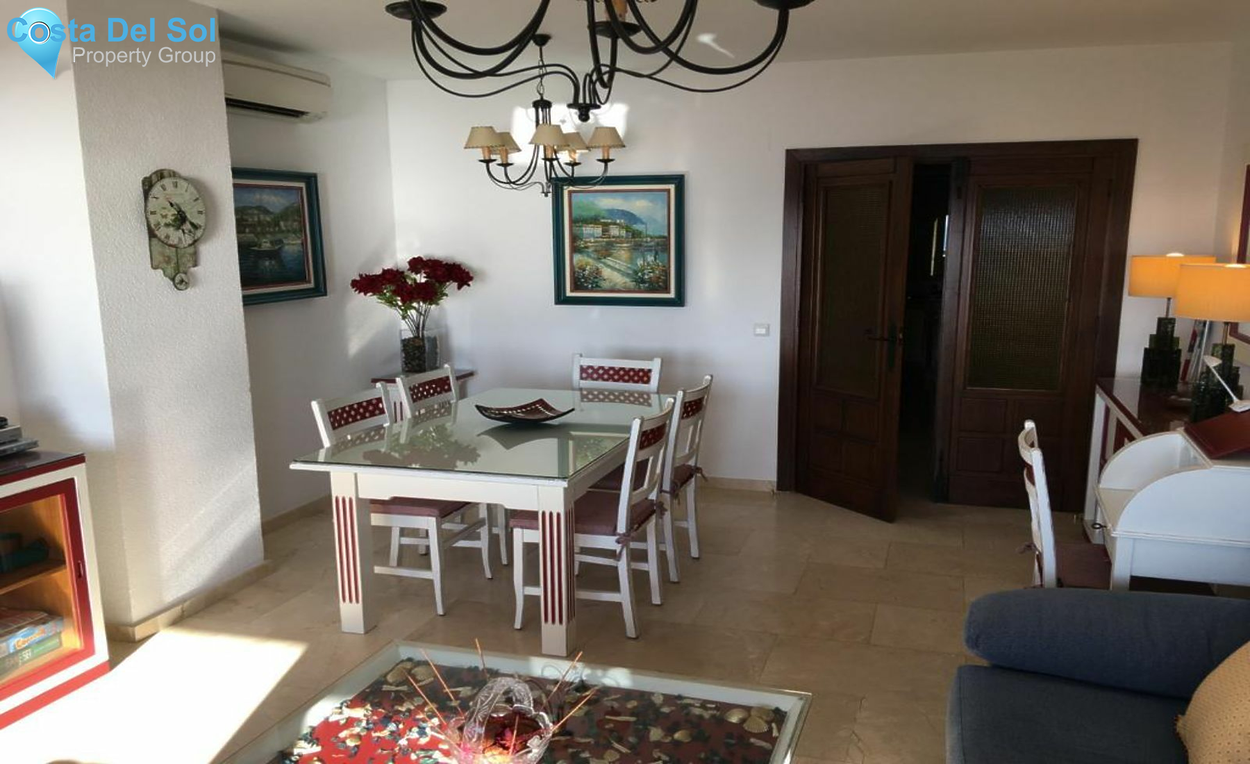 Middle Floor Apartment in Estepona-1130442