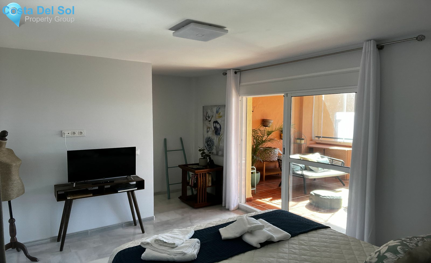 Middle Floor Apartment in Estepona-1141992