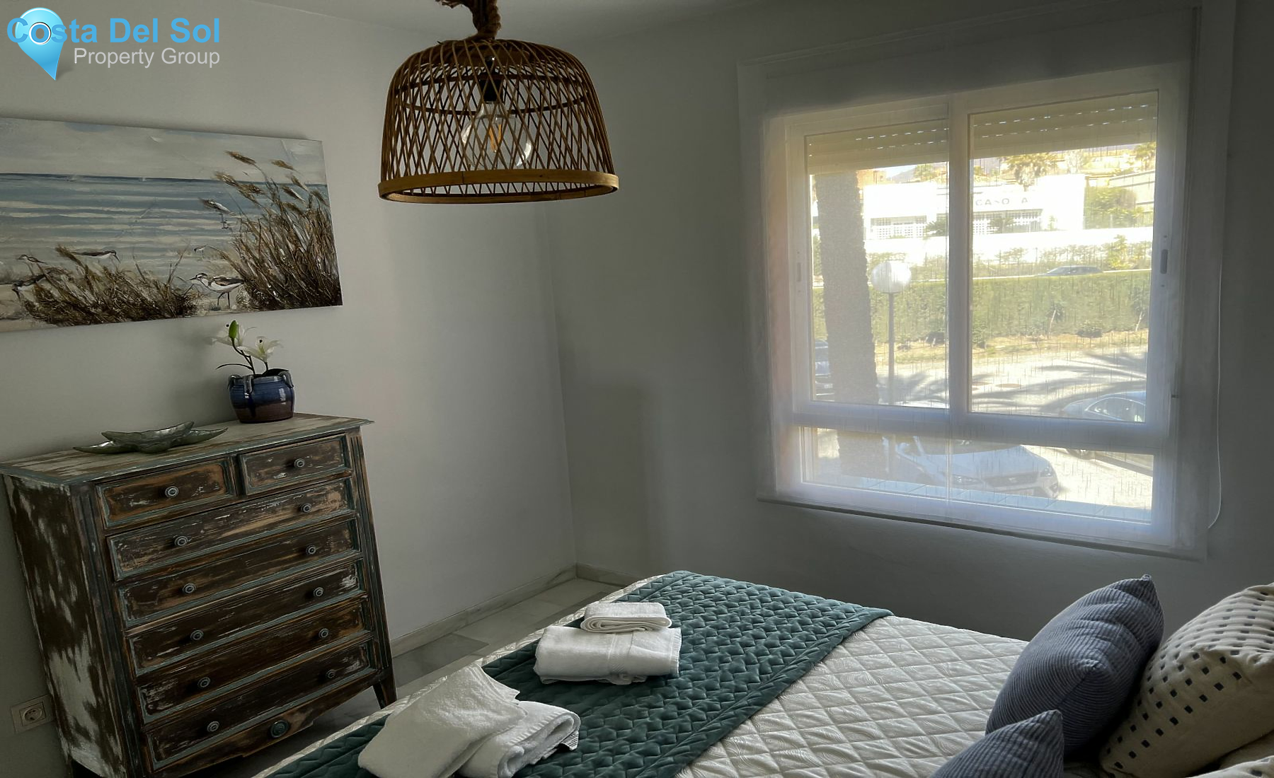 Middle Floor Apartment in Estepona-1141997