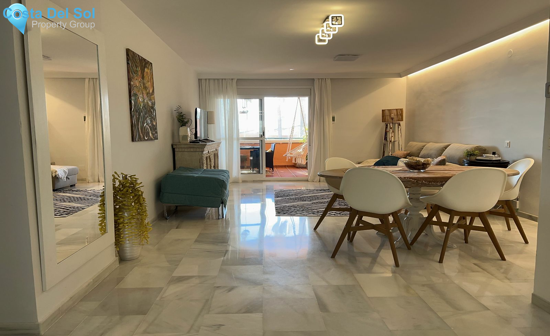 Middle Floor Apartment in Estepona-1141983