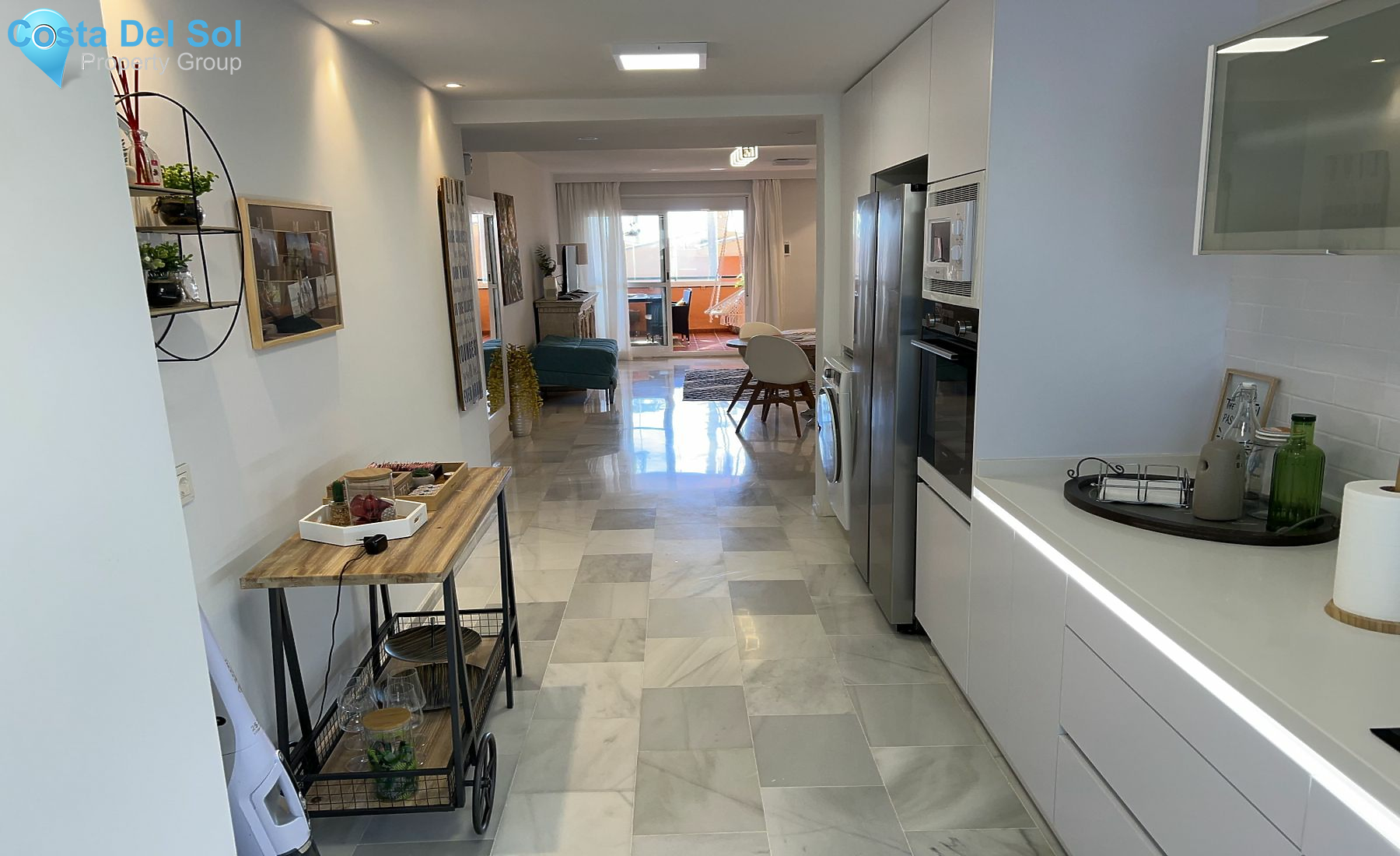 Middle Floor Apartment in Estepona-1141987