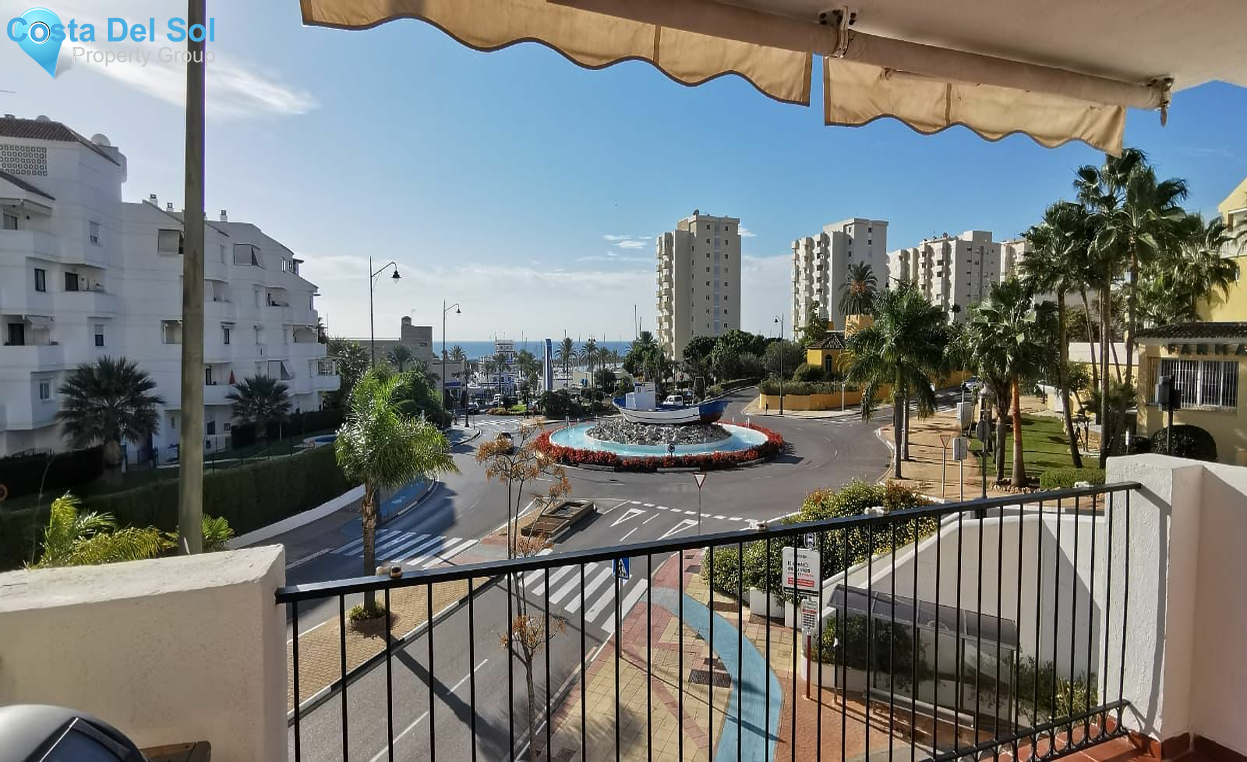 Middle Floor Apartment in Estepona-1152219