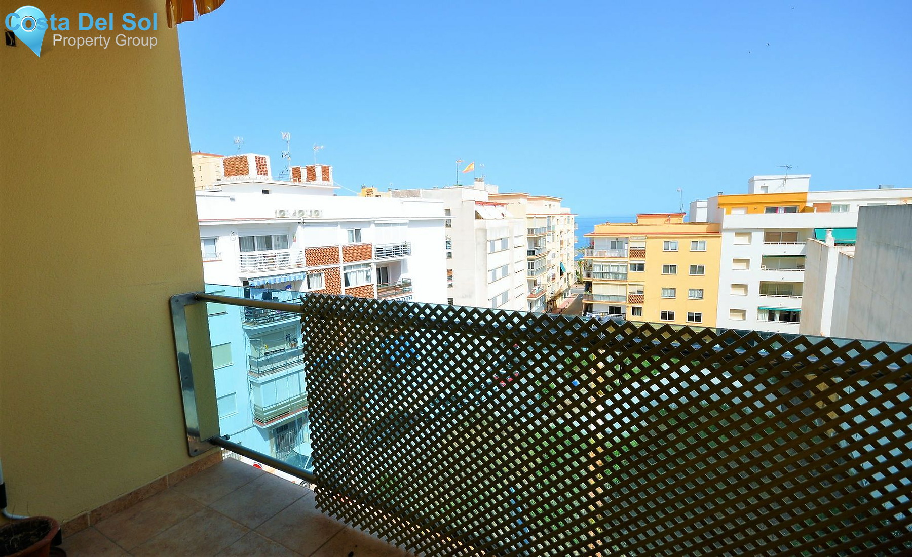 Middle Floor Apartment in Estepona