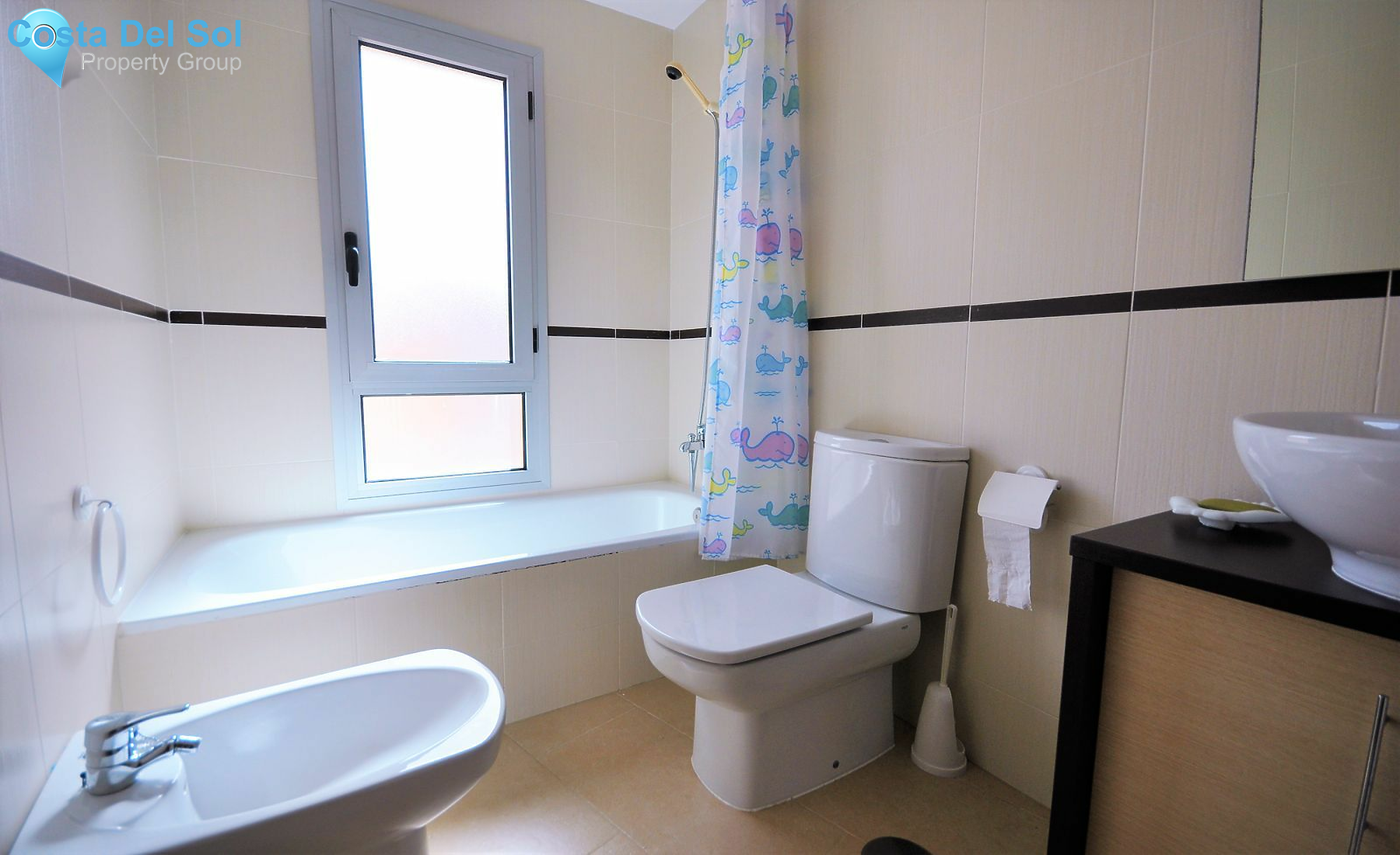 Middle Floor Apartment in Estepona-1155911