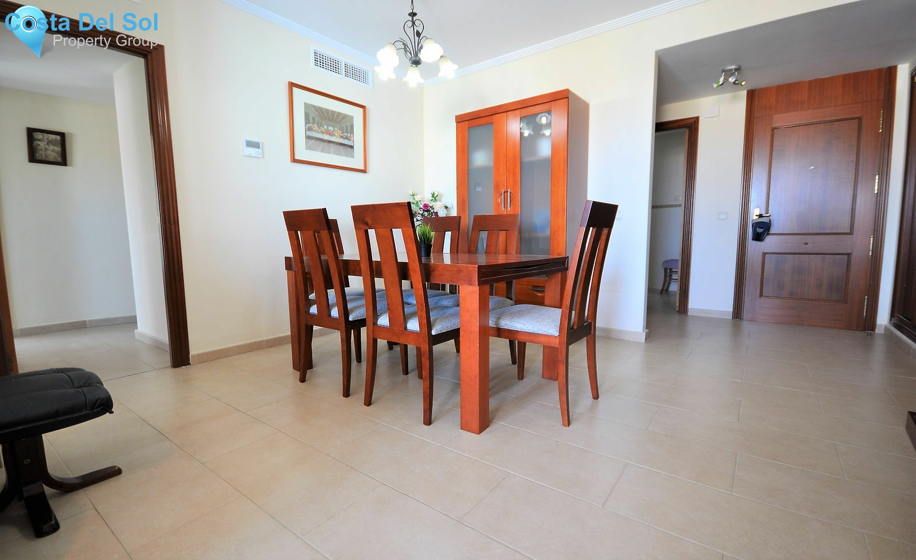 Middle Floor Apartment in Estepona-1155902