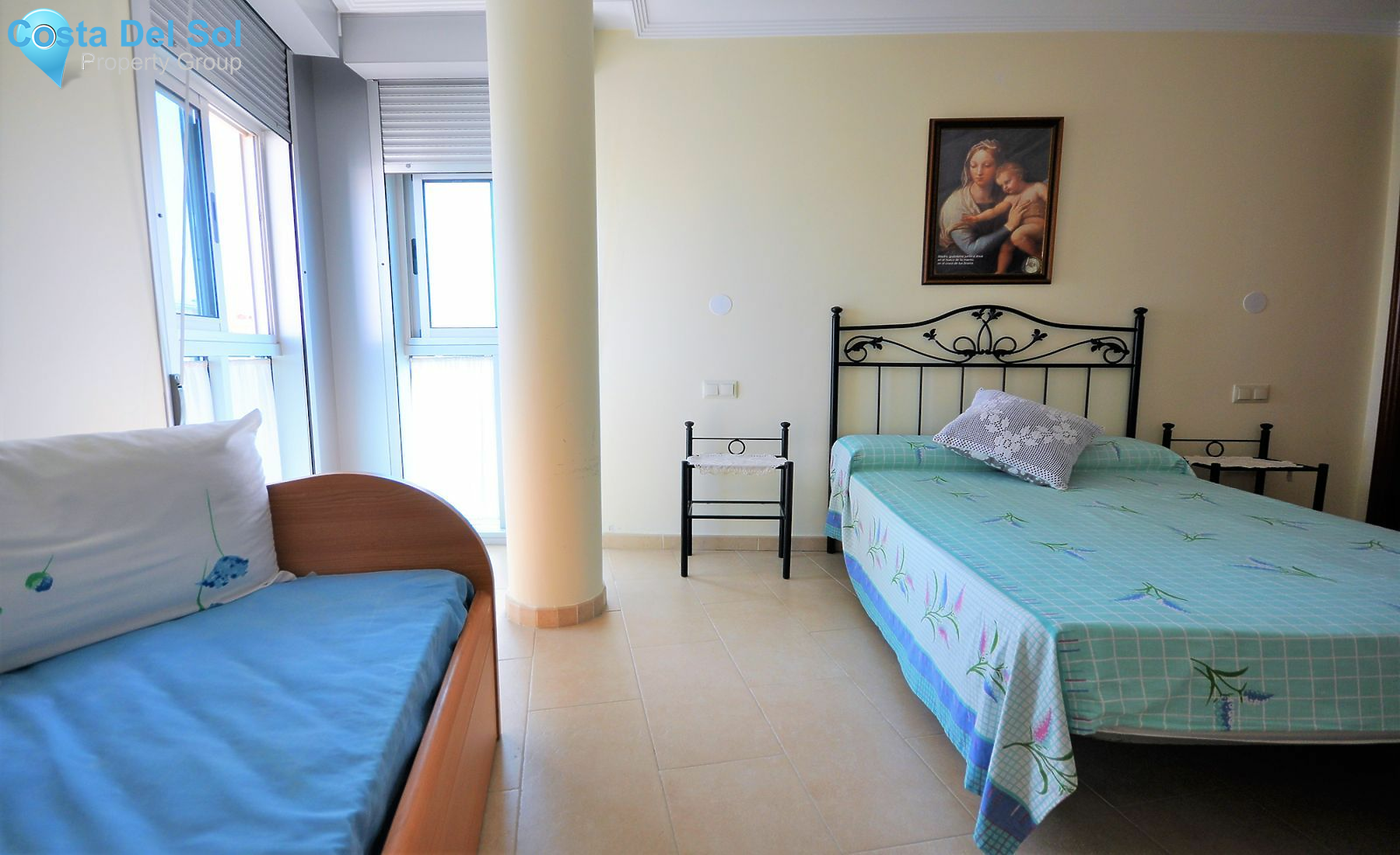 Middle Floor Apartment in Estepona-1155920
