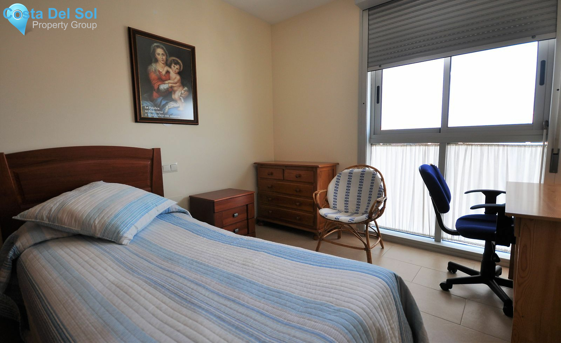 Middle Floor Apartment in Estepona-1155908