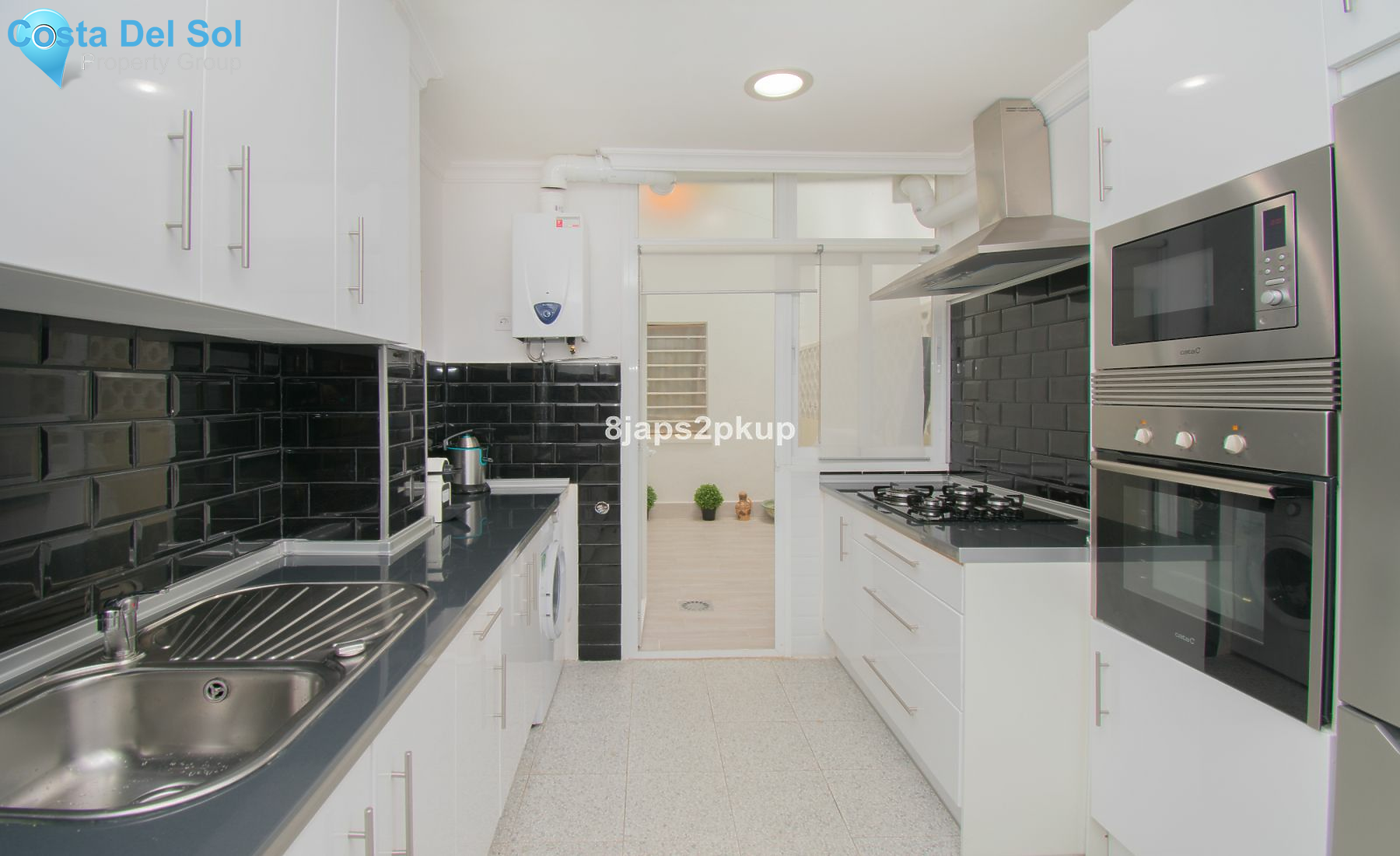Middle Floor Apartment in Estepona-1162740