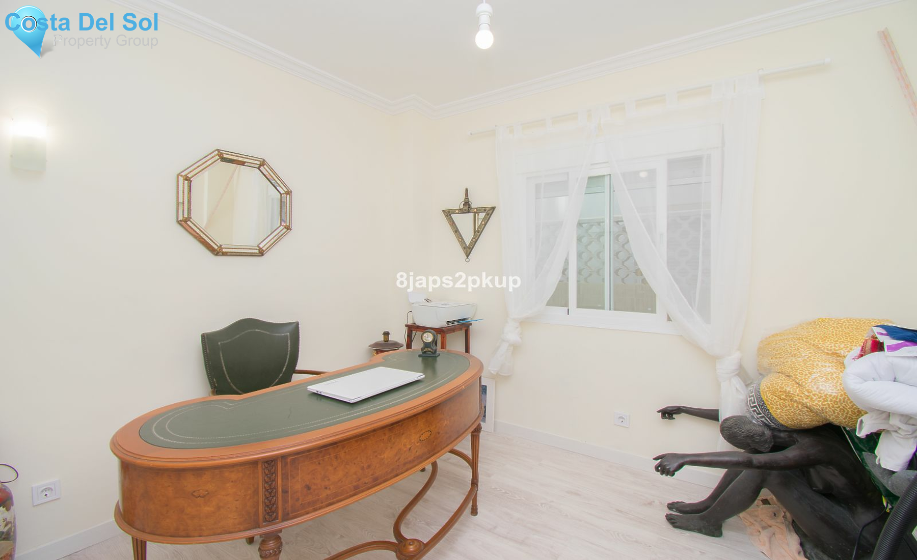 Middle Floor Apartment in Estepona-1162744