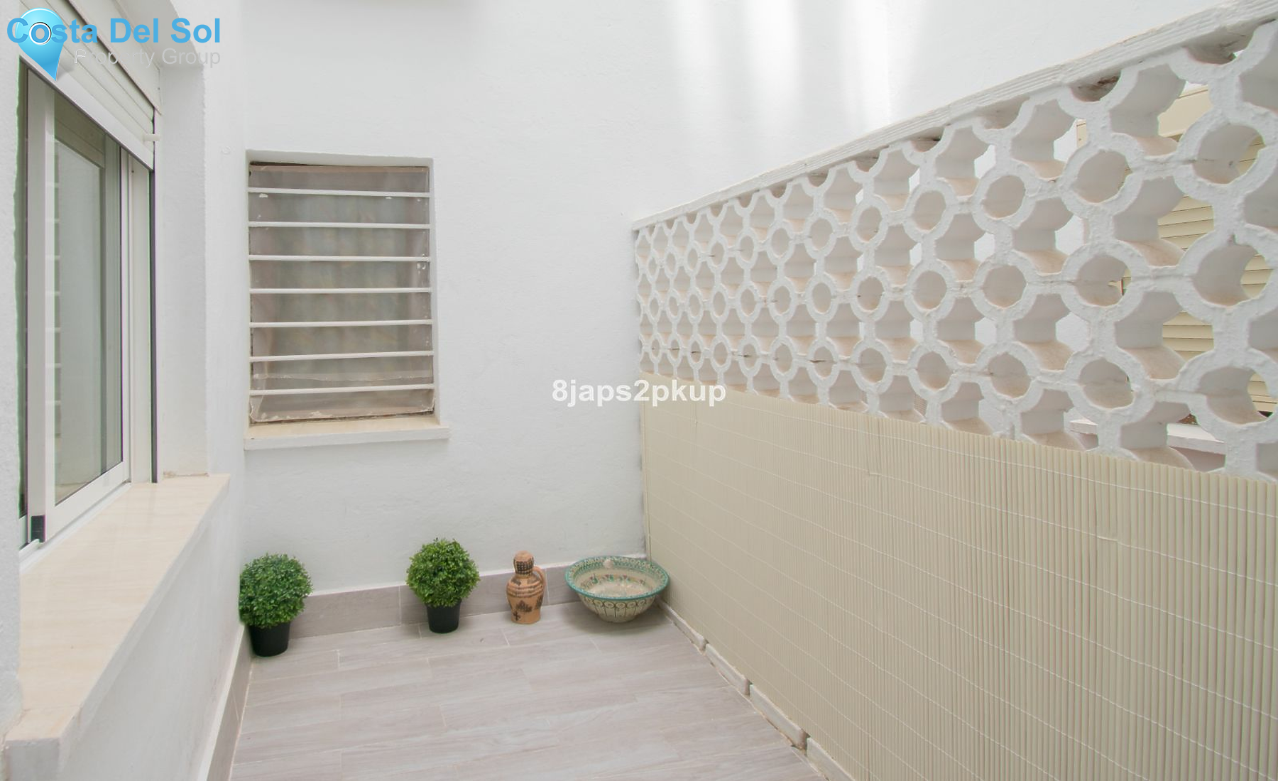 Middle Floor Apartment in Estepona-1162747