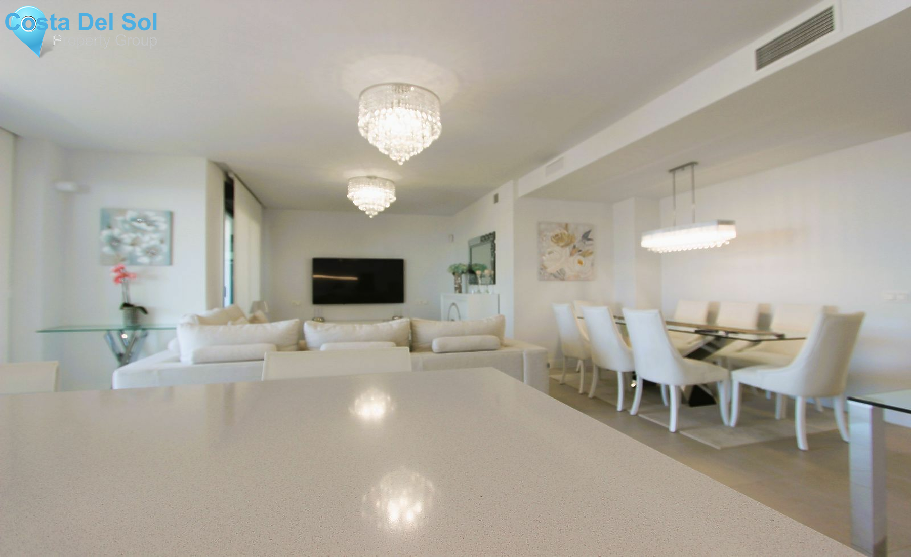 Middle Floor Apartment in Estepona-1168706