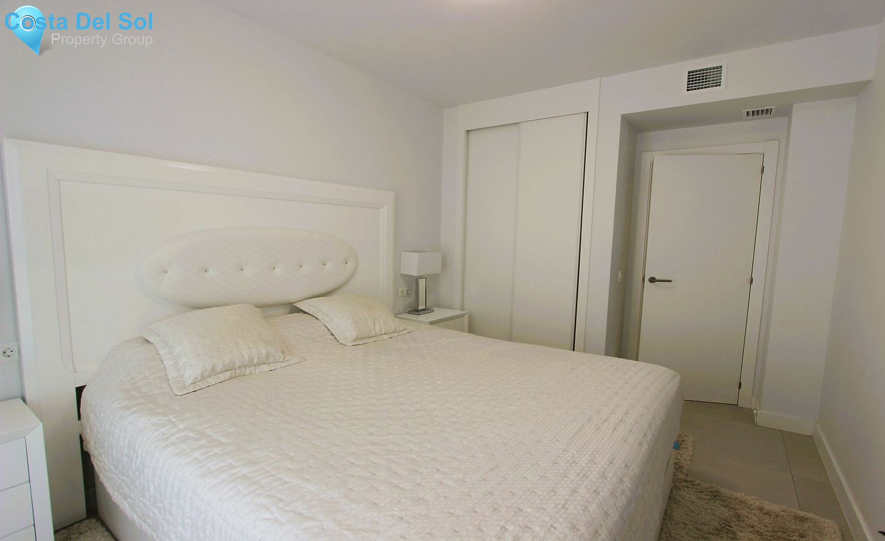 Middle Floor Apartment in Estepona-1168720