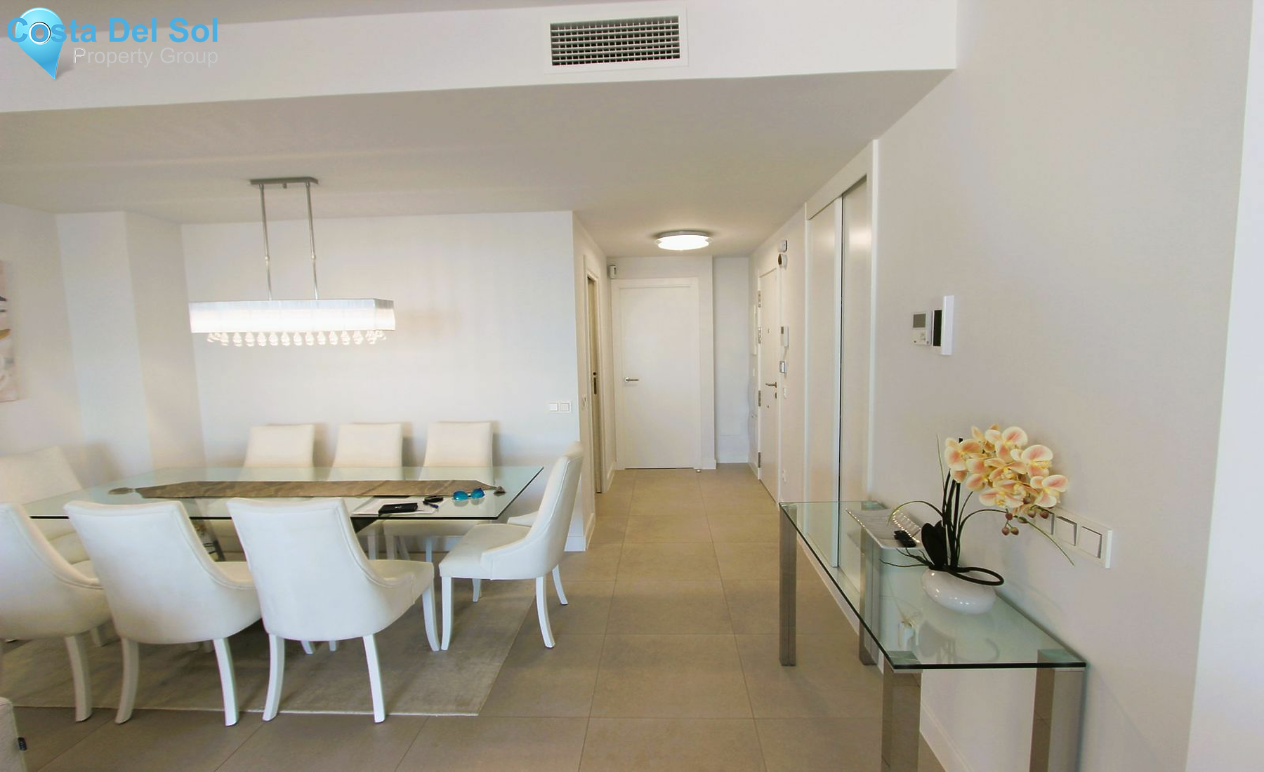 Middle Floor Apartment in Estepona-1168711