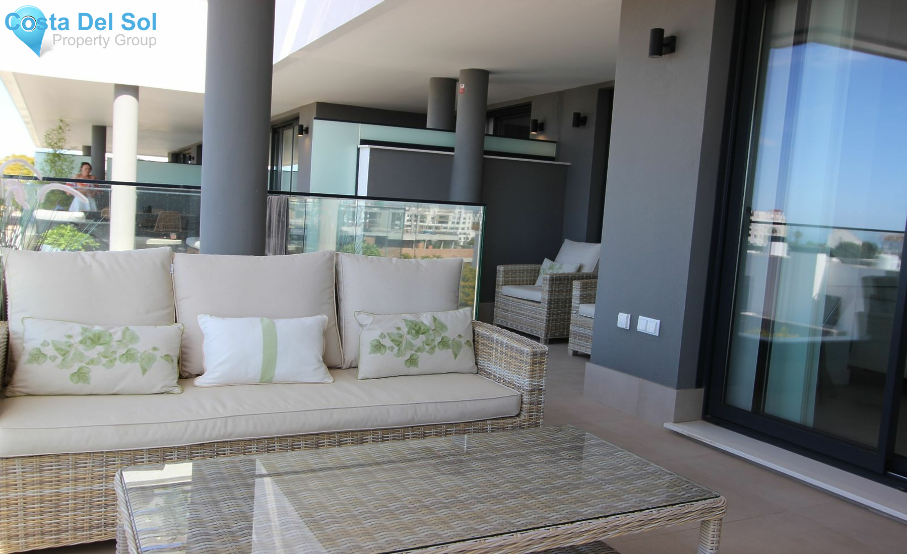 Middle Floor Apartment in Estepona-1168713