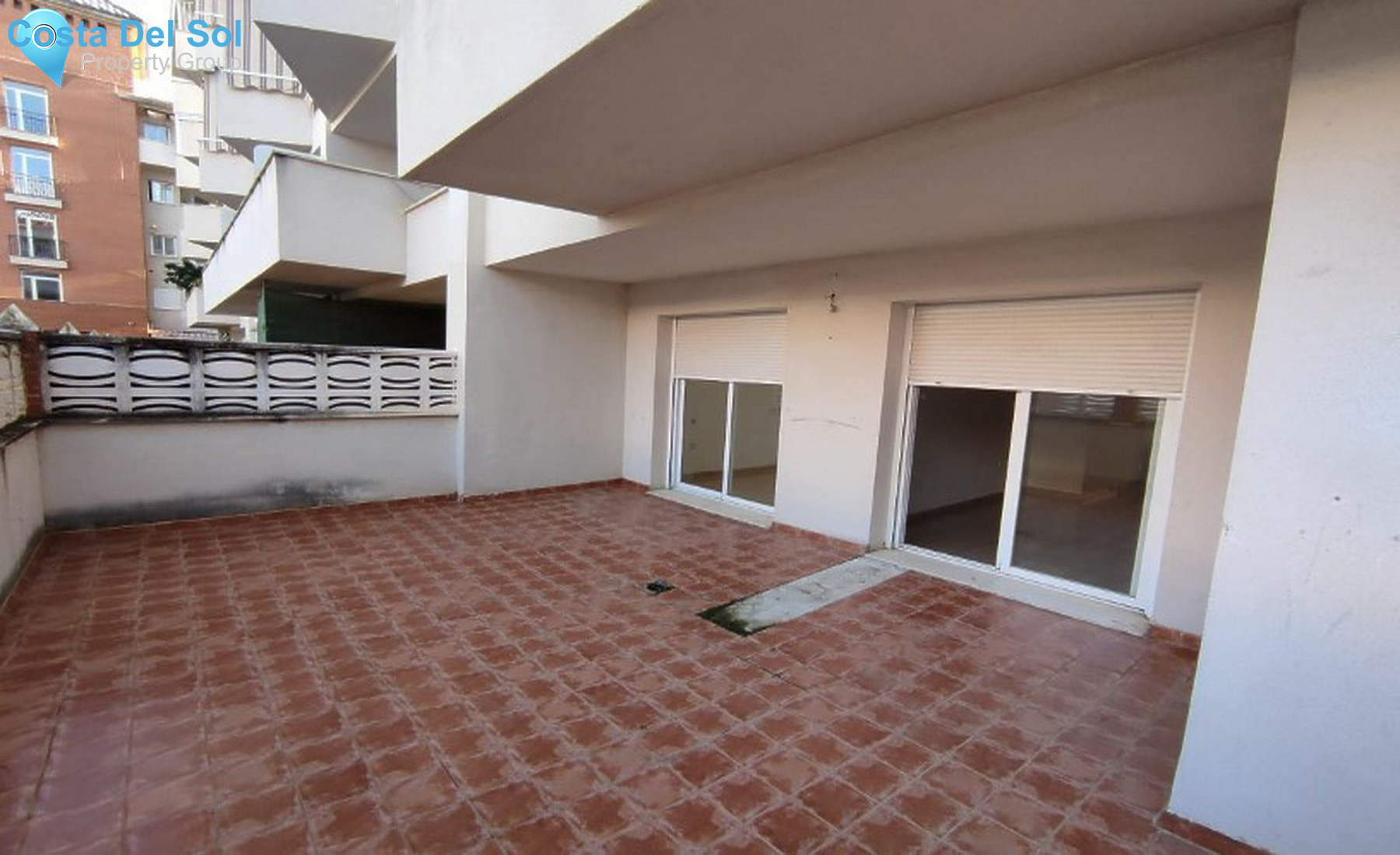 Middle Floor Apartment in Estepona-1170528