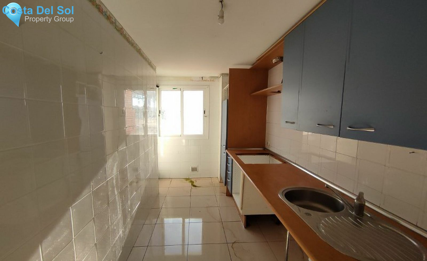 Middle Floor Apartment in Estepona-1170529