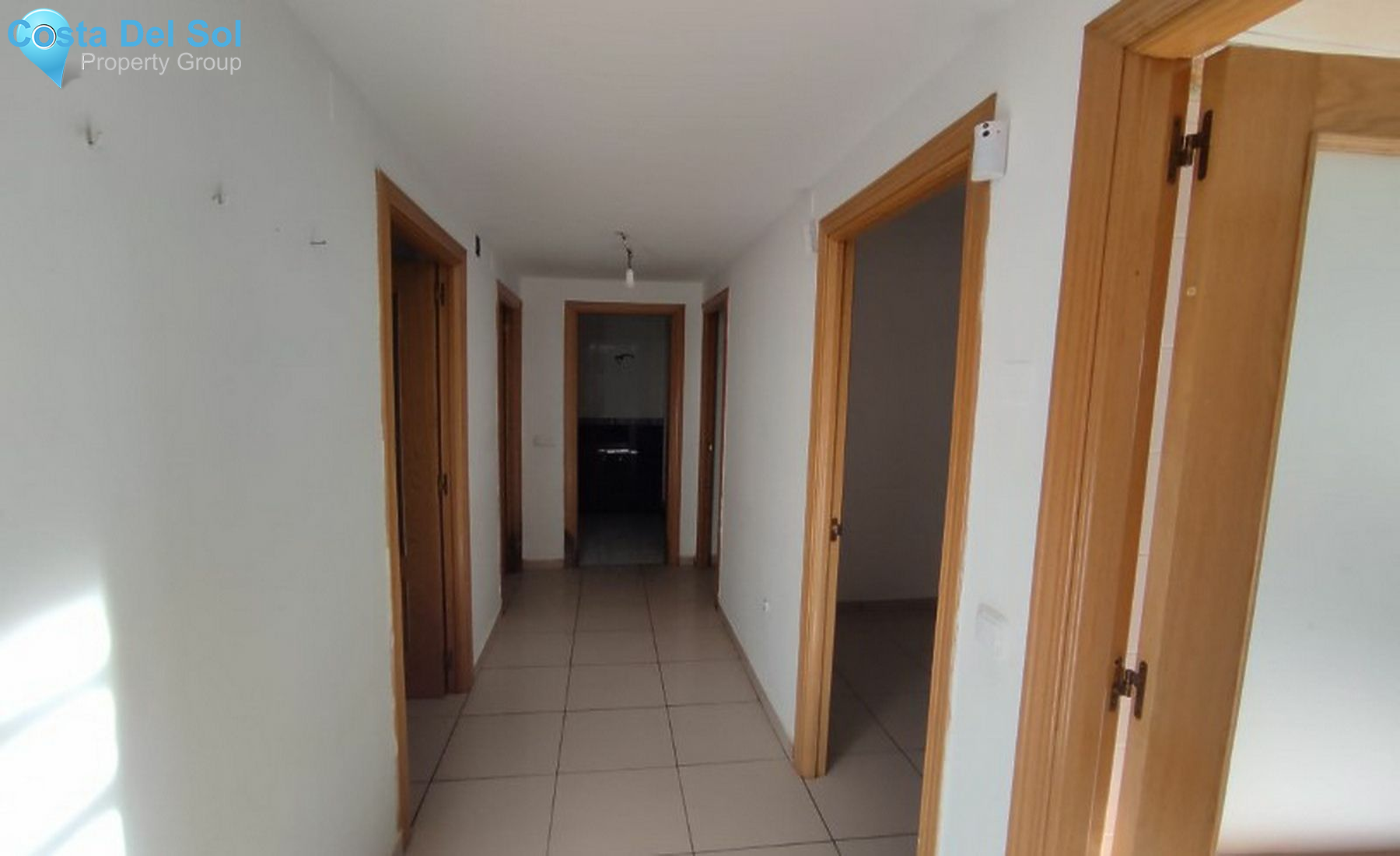 Middle Floor Apartment in Estepona-1170534