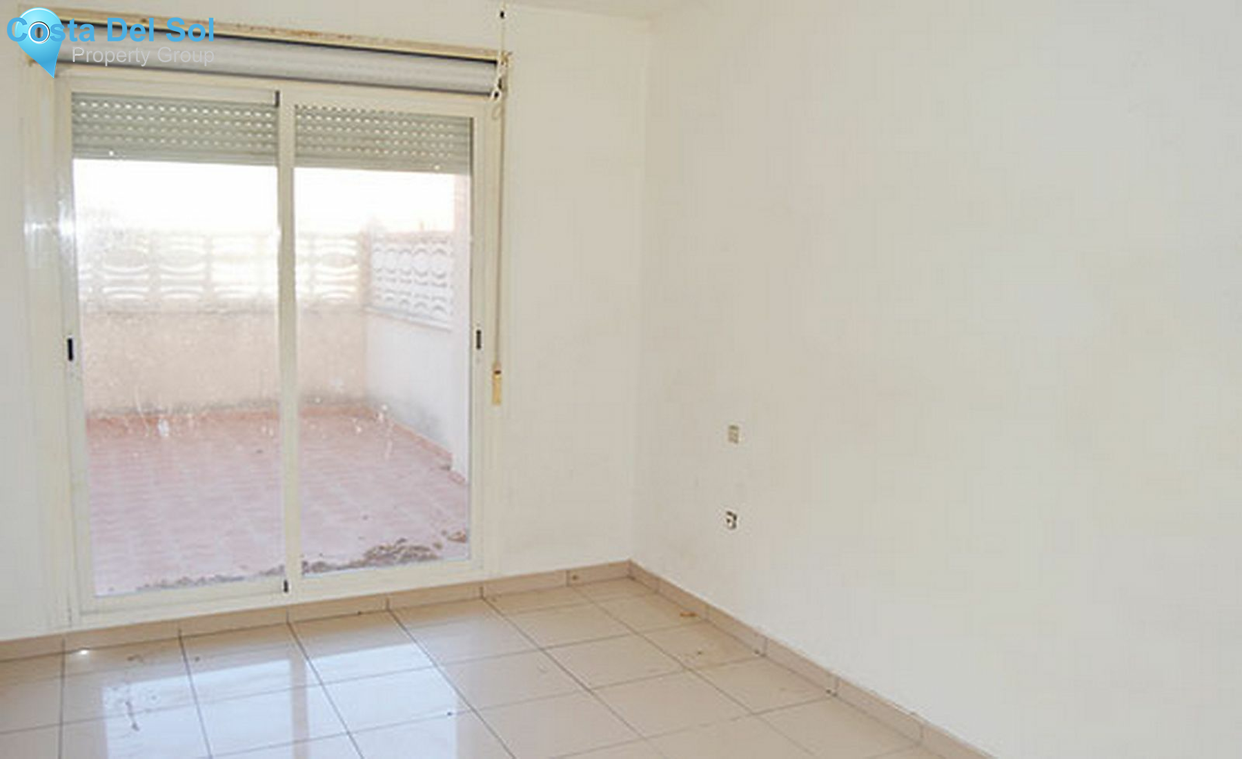 Middle Floor Apartment in Estepona-1170535