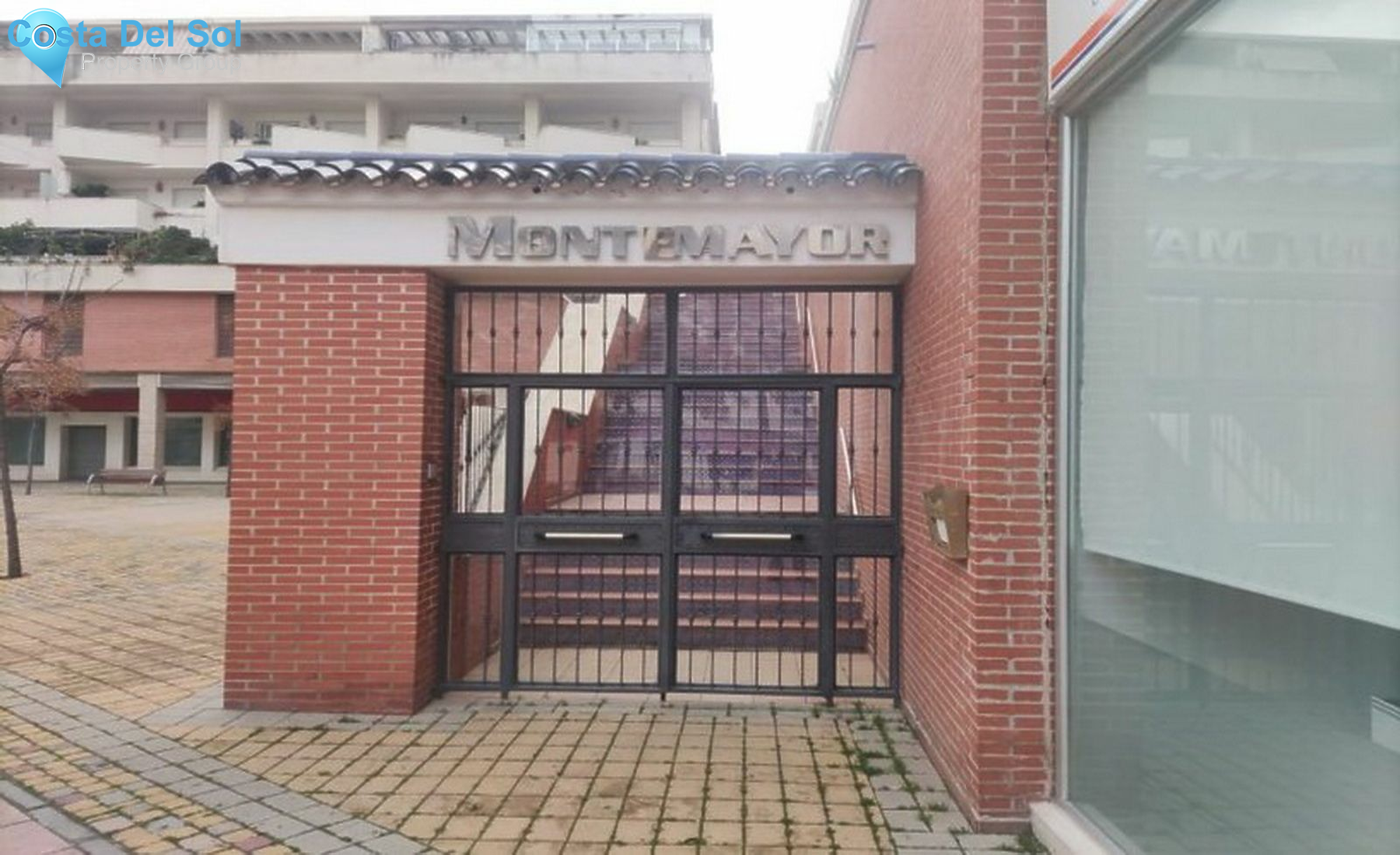 Middle Floor Apartment in Estepona-1170518