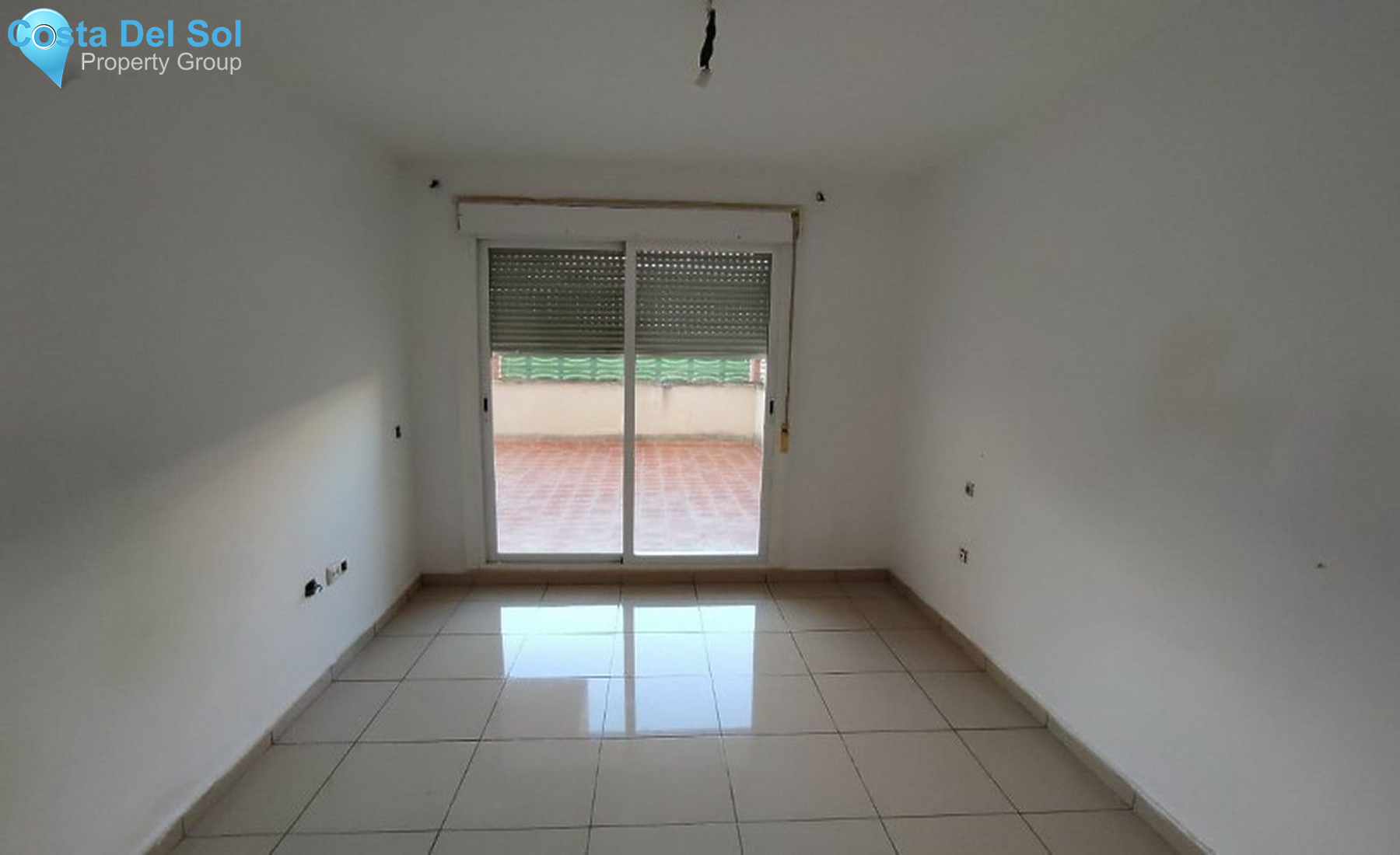 Middle Floor Apartment in Estepona-1170536