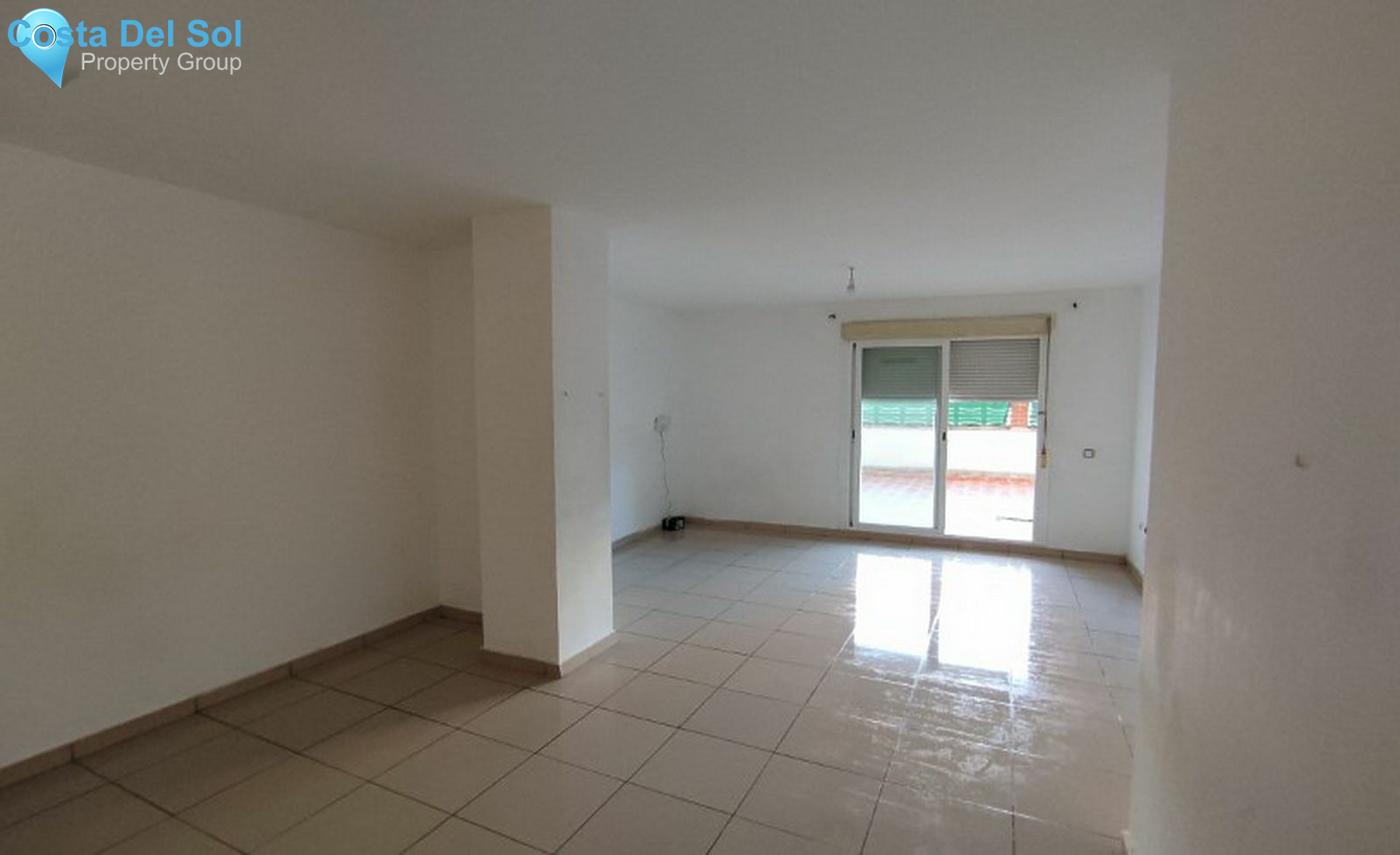 Middle Floor Apartment in Estepona-1170523