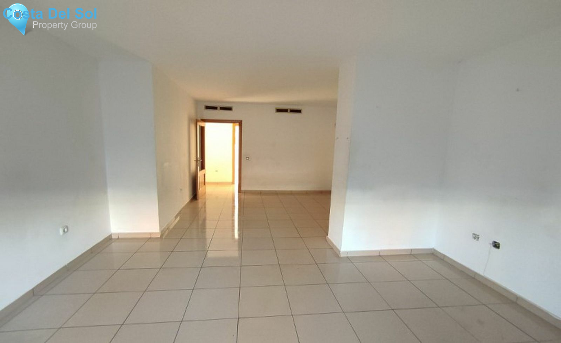 Middle Floor Apartment in Estepona-1170525